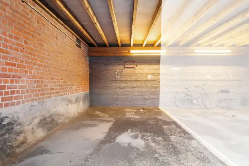 Roeselare-stadskern. PENTHOUSE op 6de verdieping aan het Coninckplein gelegen, met 2 slaapkamers, ochtendterras en avondterras. Een pareltje met unieke ligging ! foto 15