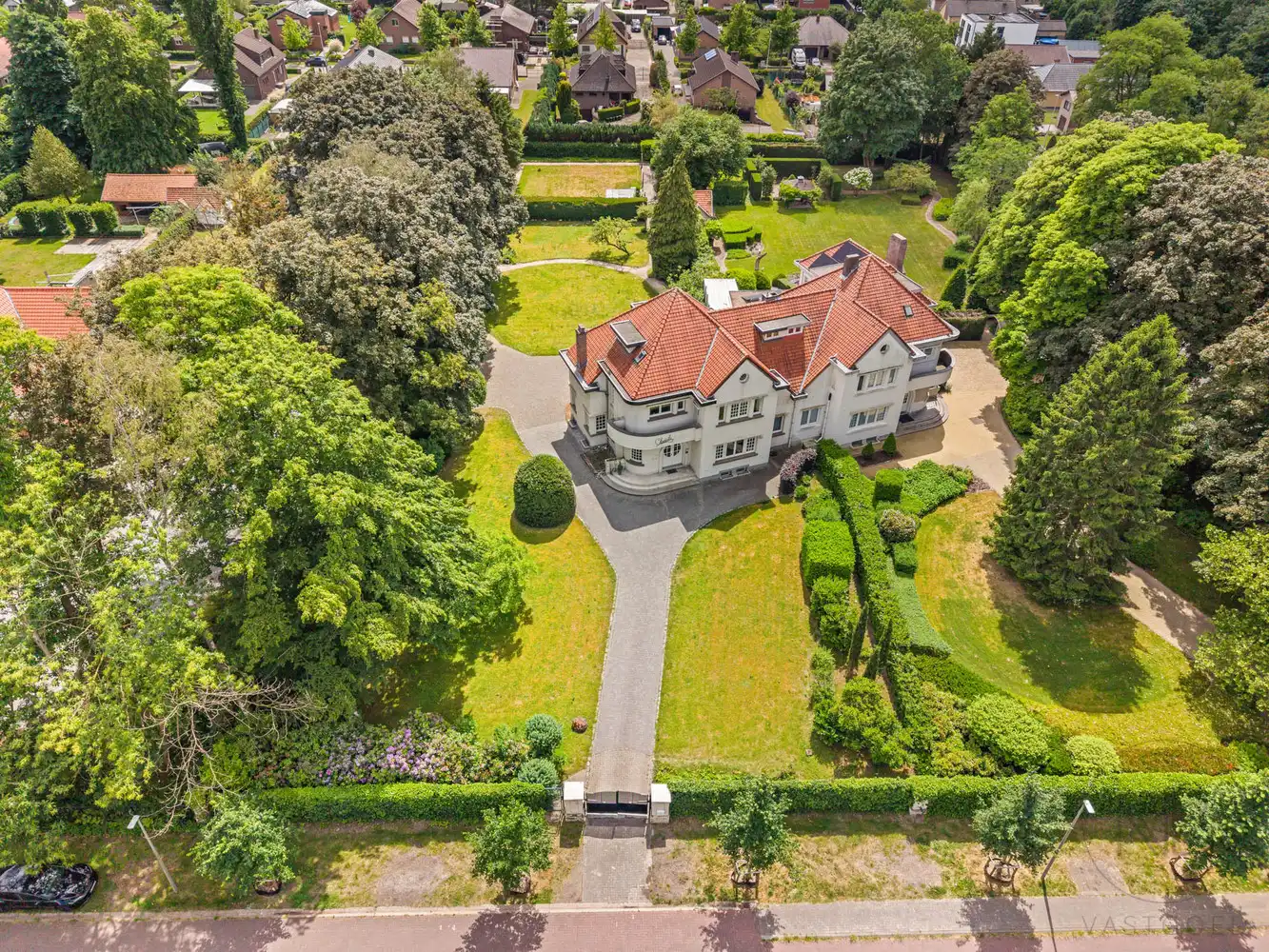 Karaktervolle ingenieursvilla op toplocatie in Zwartberg – uniek wonen nabij La Biomista foto 2