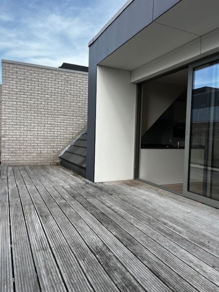 Appartement met 2 slaapkamers, autostaanplaats en grote berging foto 11