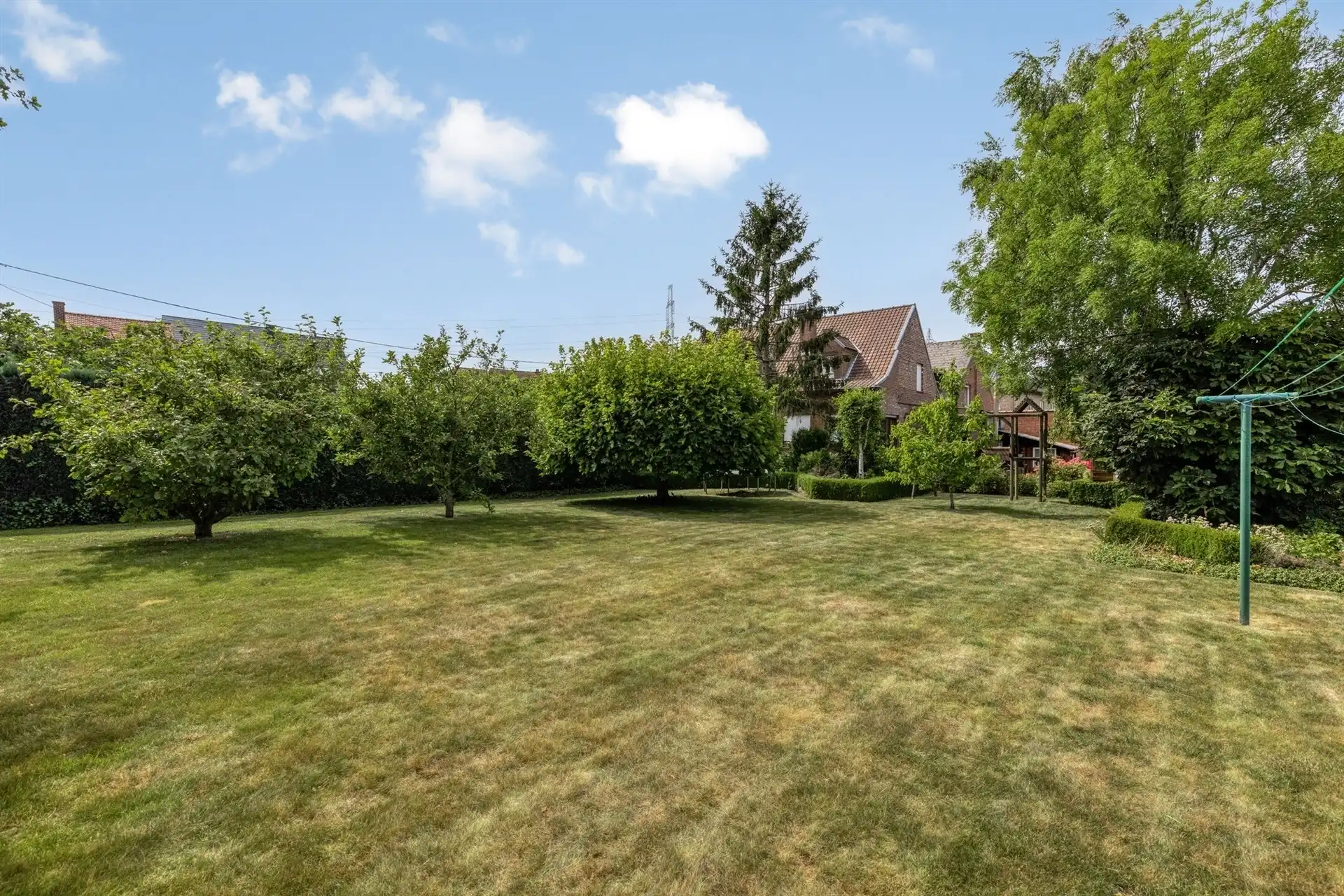 Woning met 4 kamers op terrein van 11a49ca foto 14