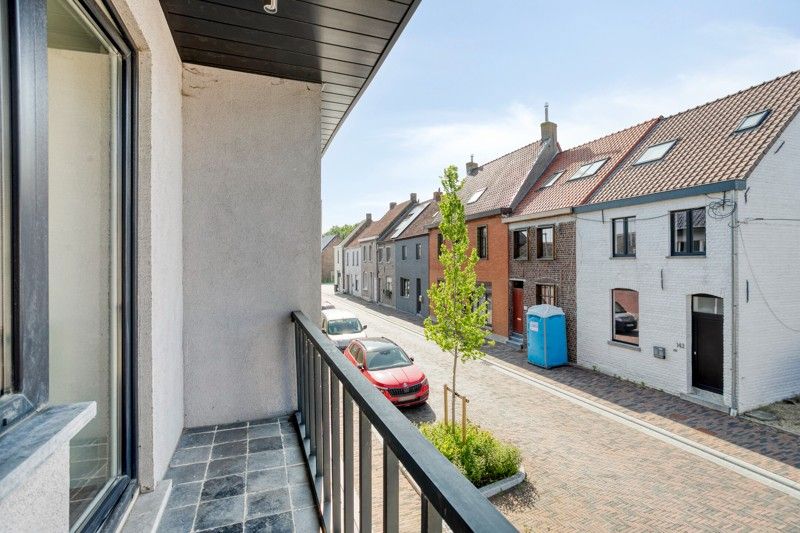🏡  Instapklare woning TE KOOP met garage (+20.000,00 euro) en zonnige binnenkoer in KLUISBERGEN! foto 9