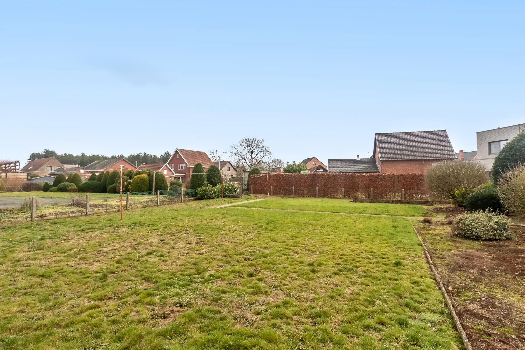 Ruime bel-etage woning met 3 slaapkamers en garage op 1161m² foto 28