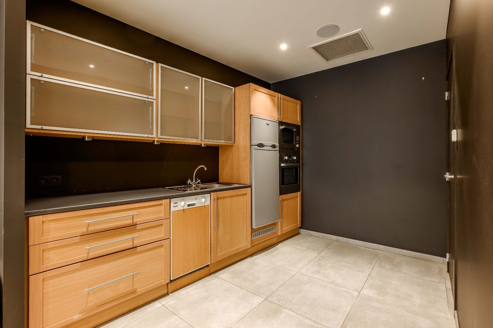 MULTIFUNCTIONEEL HANDELSPAND (88 m²) OP EEN TOPLOCATIE!!! foto 11