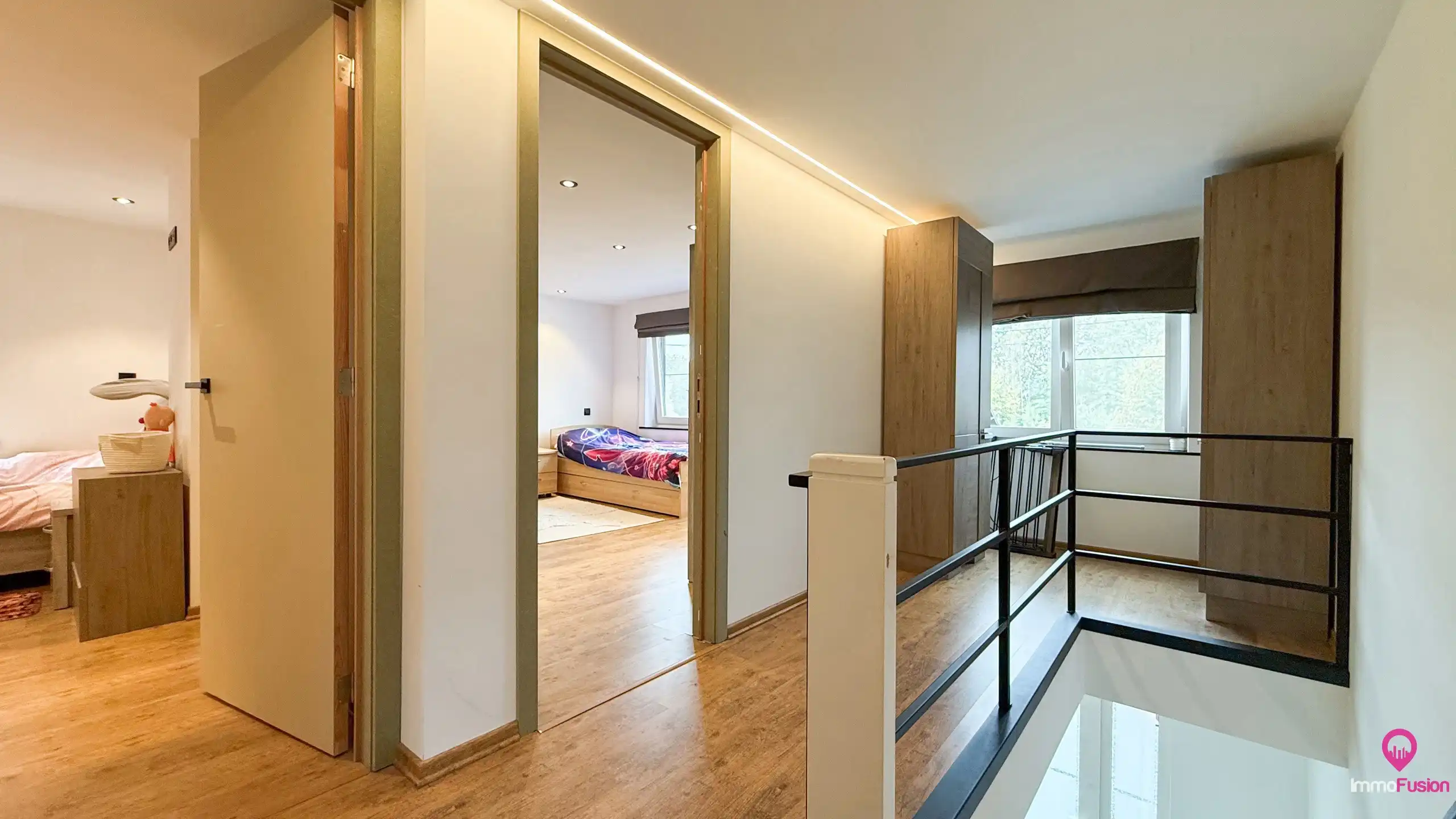 Gerenoveerde woning met veel ruimte en 6 slaapkamers! foto 24