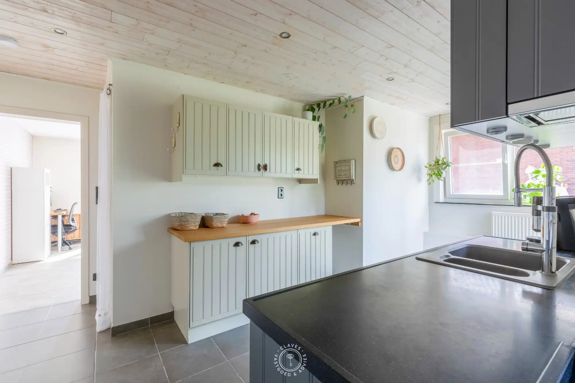 Halfopen bebouwing met een prachtig uitzicht foto 9