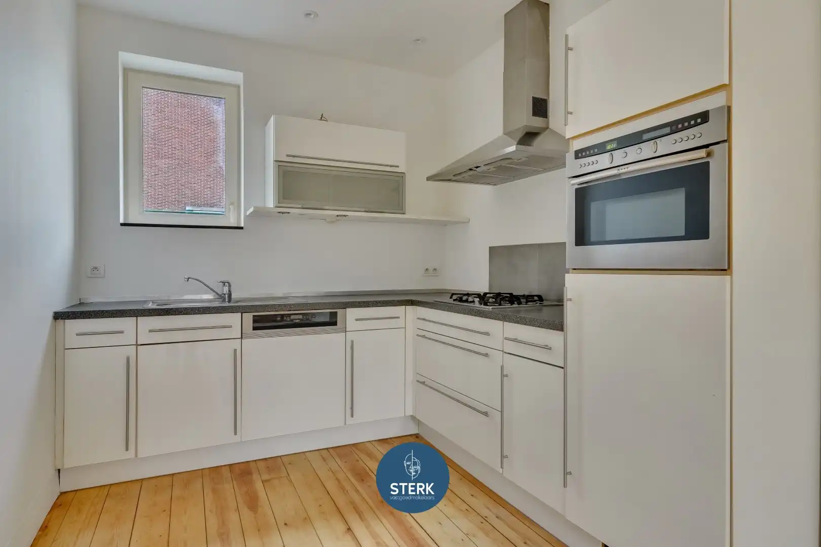 GEZINSWONING MET EEN BEWOONBARE OPP. VAN 206 M² NABIJ CENTRUM LANAKEN !  foto 11