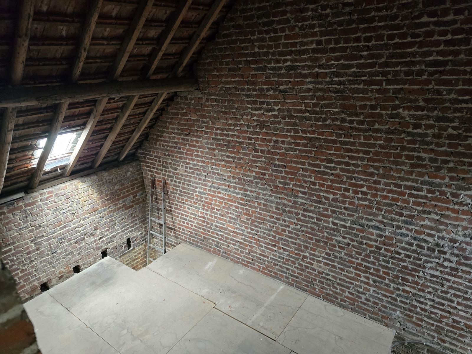 Te renoveren woning met groot potentieel foto 20