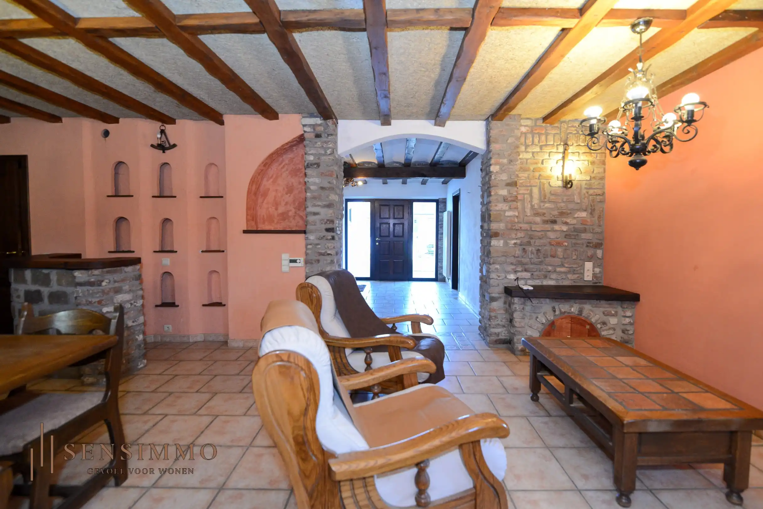 Woning met 3 slaapkamers op ruim perceel van 25a95ca foto 5