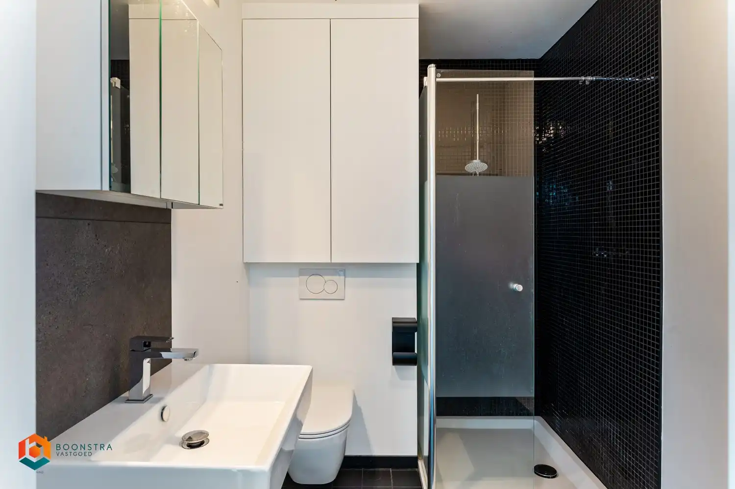 Gerenoveerd 2 slpkr appartement met uniek zicht op TOP locatie foto 10