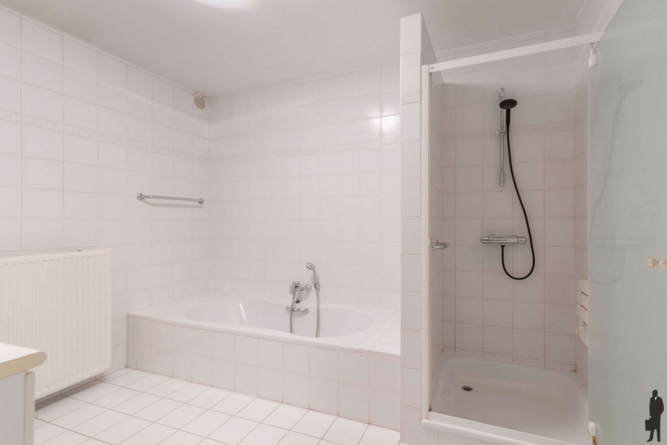 NIEUWE VOORWAARDEN: Ruim 2 slpk. appartement op wandelafstand van het centrum van Hoogstraten!  foto 14