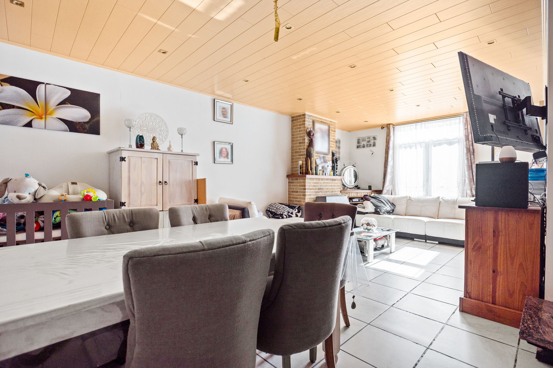 IN OPTIE!!! Instapklare woning met 4 slaapkamers, koer, tuin en garage op 01 are 93 ca foto 6