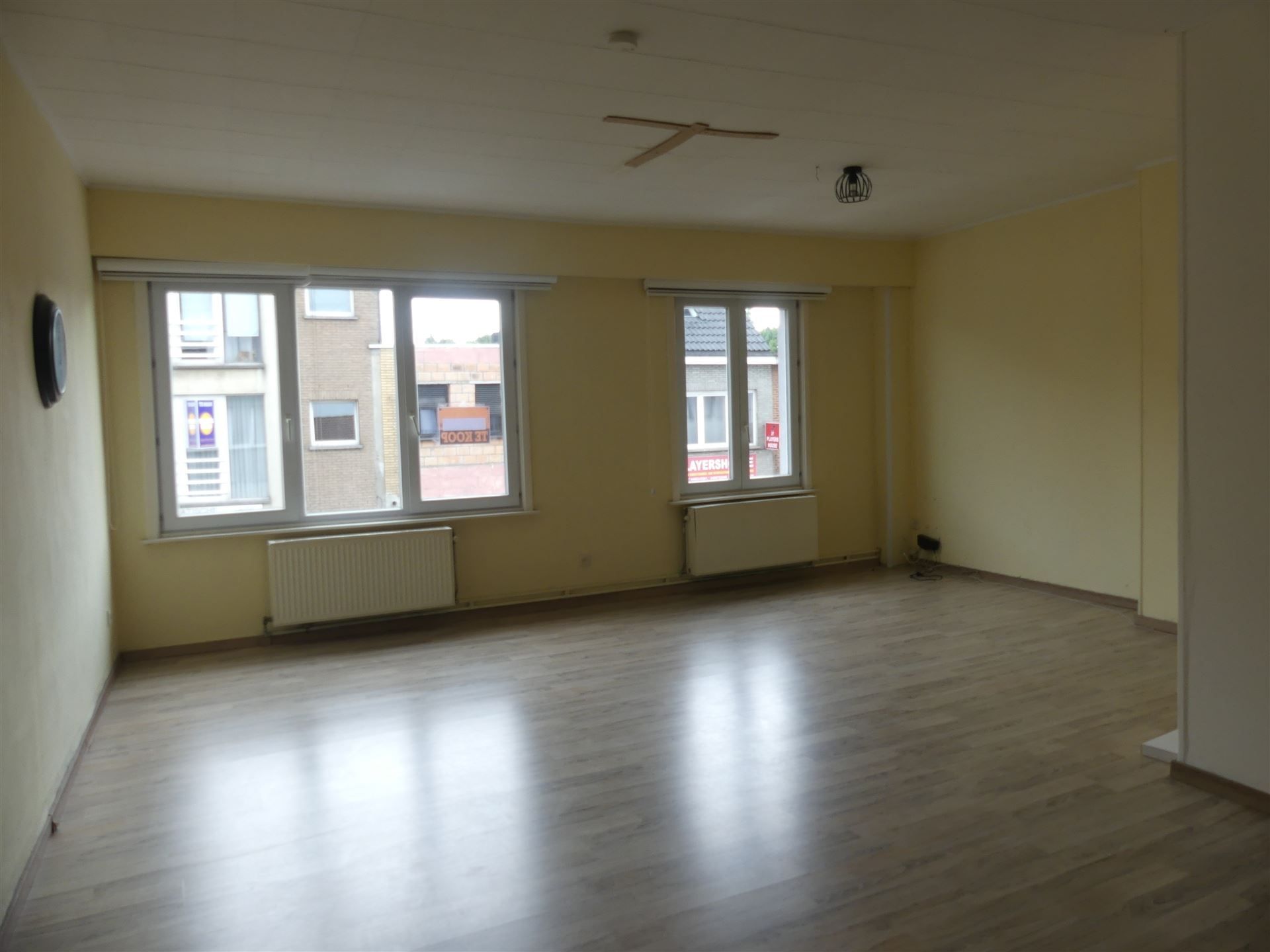 Opbrengstwoning bestaande uit 2 appartementen! foto 10