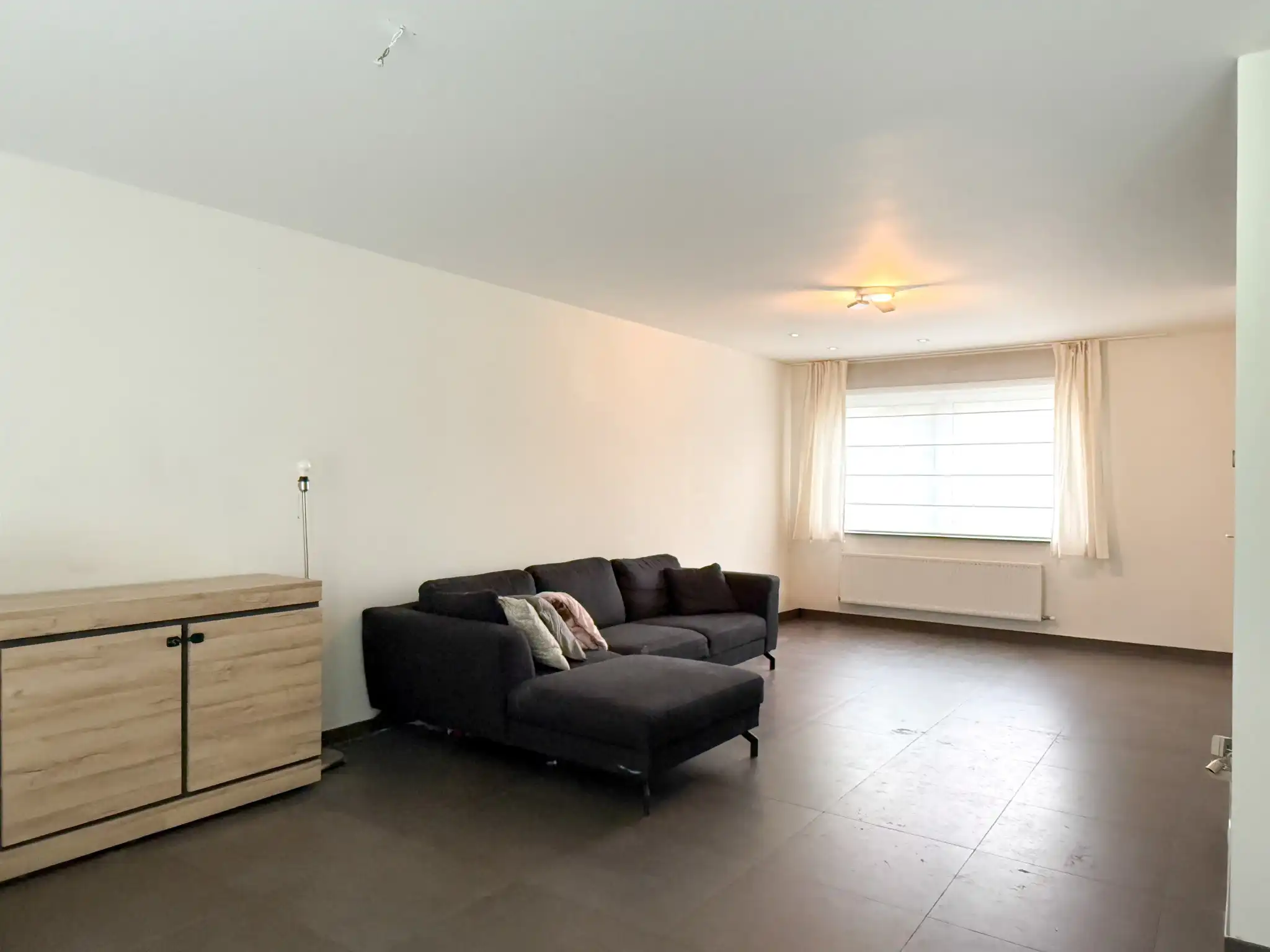Rustig gelegen woning met 3 slaapkamers, dressing, bureau, tuin en garage foto 2