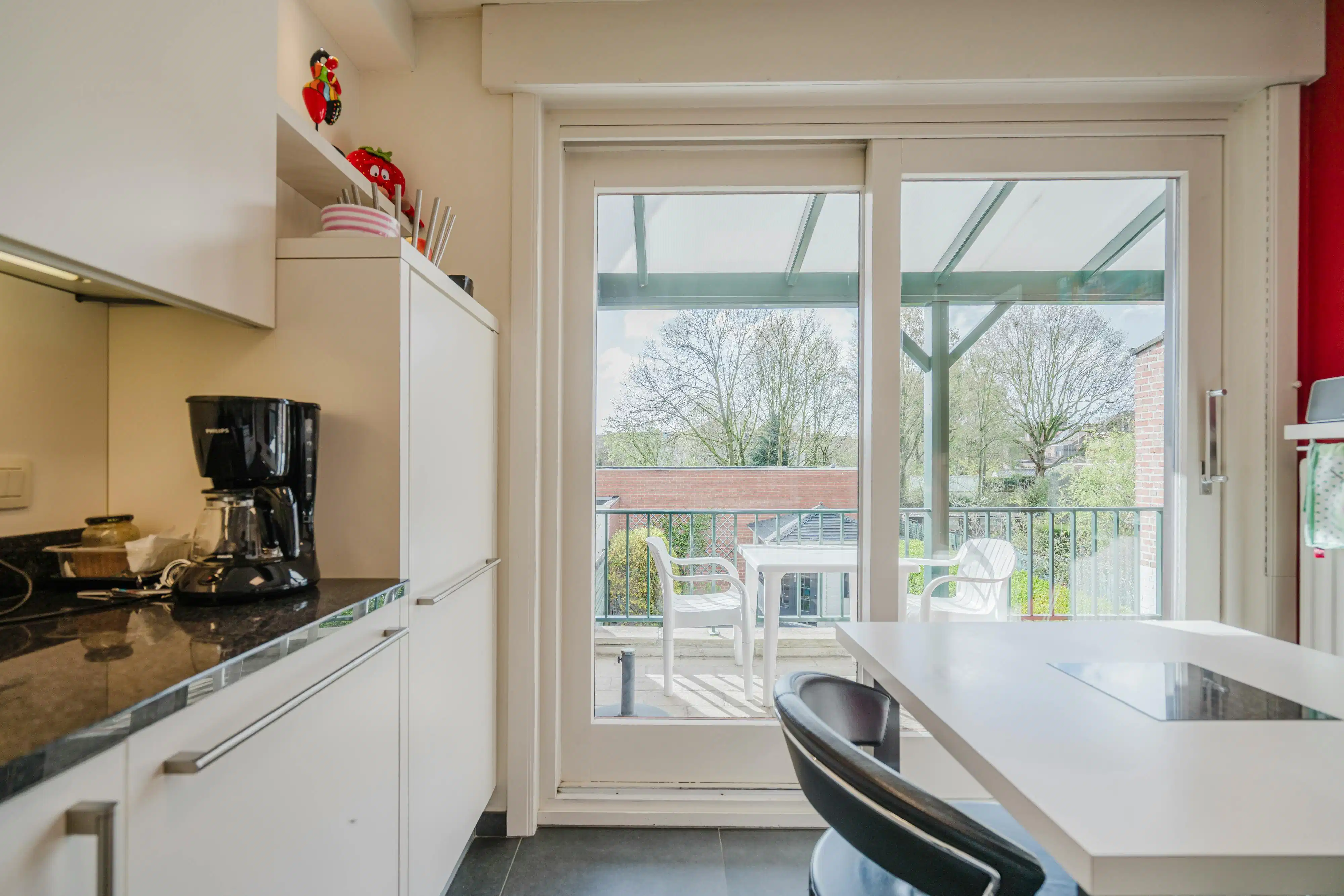 Veelzijdige bel-etagewoning te koop op topligging in Kortrijk!  foto 8