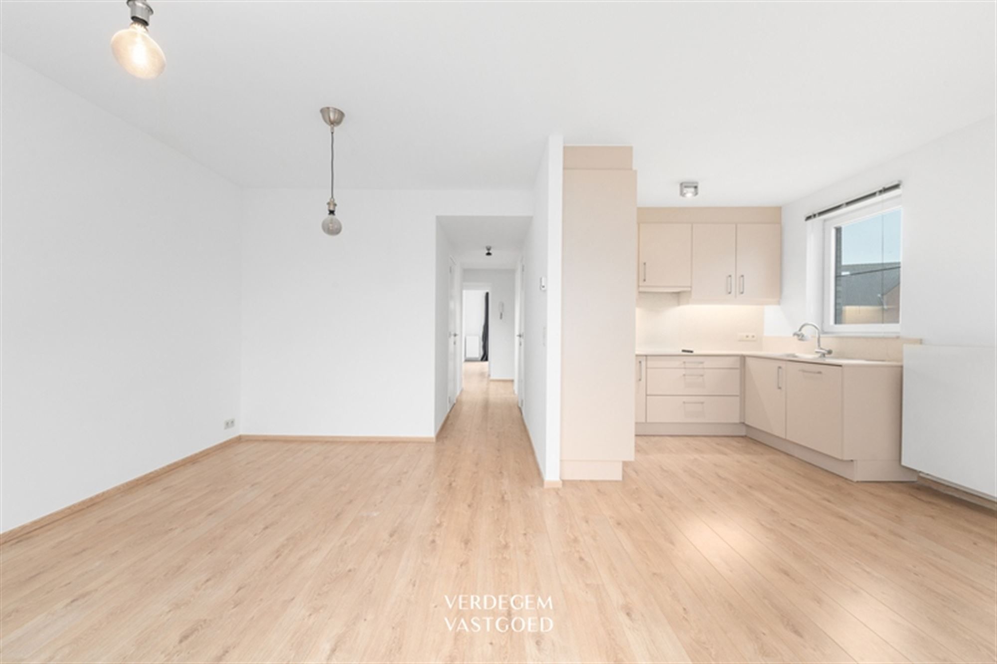 Zeer rustig gelegen appartement op de 1ste verdieping met 2+1 slaapkamers en 2 autostaanplaatsen foto 5