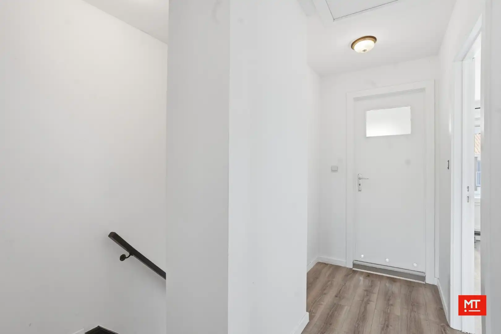 Instapklare, energiezuinige woning met 3 slaapkamers, tuin en garage te koop in een rustige wijk te Zonnebeke foto 6