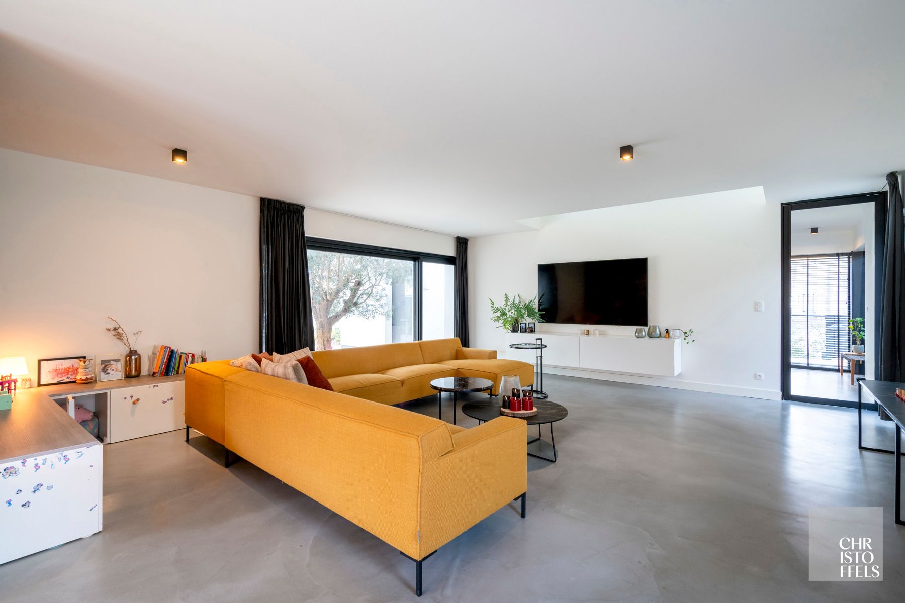 Residentieel gelegen eigentijdse en energiezuinige villa. foto 16