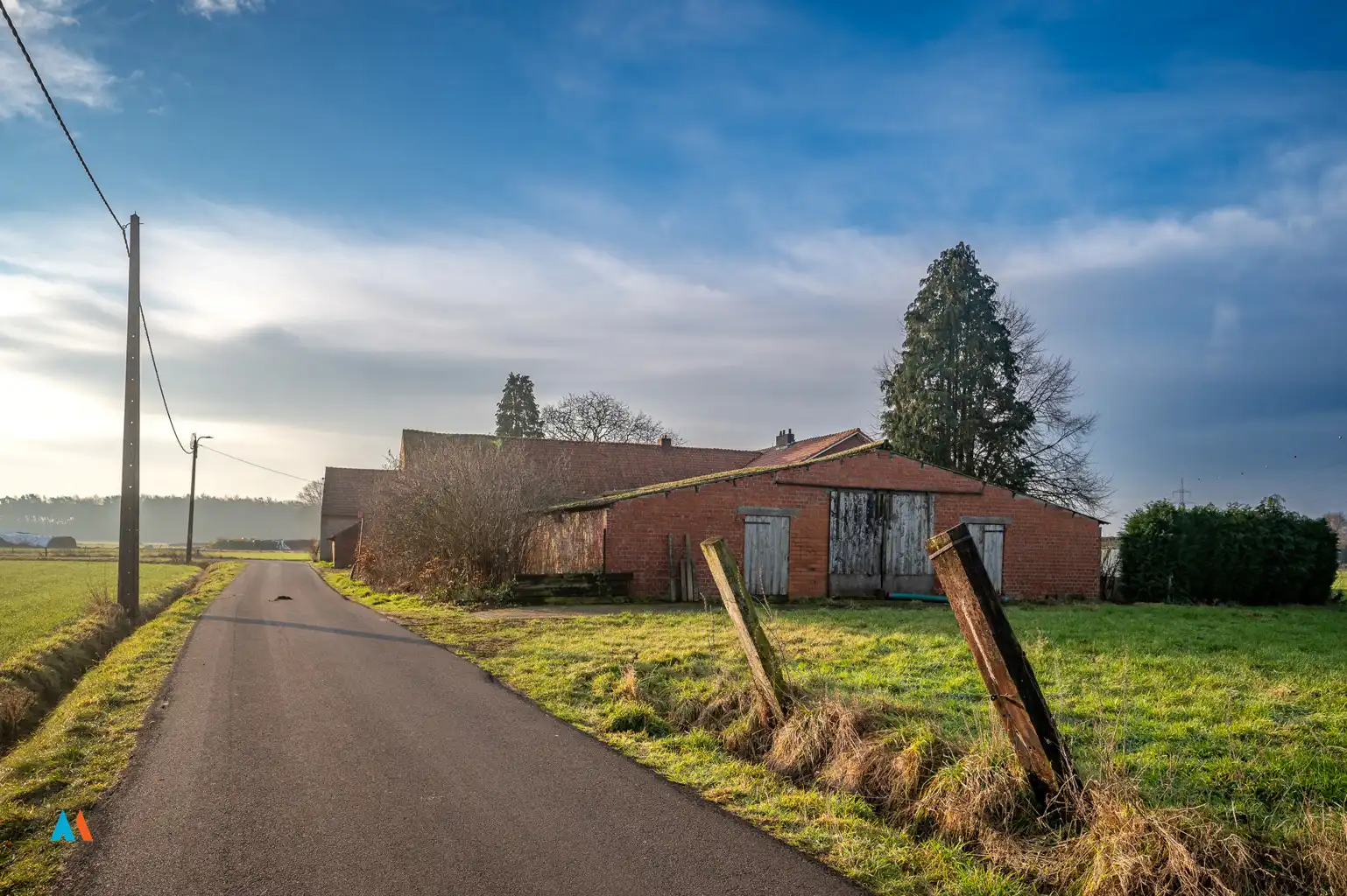 Boerderij met stallen op 1 ha foto 27