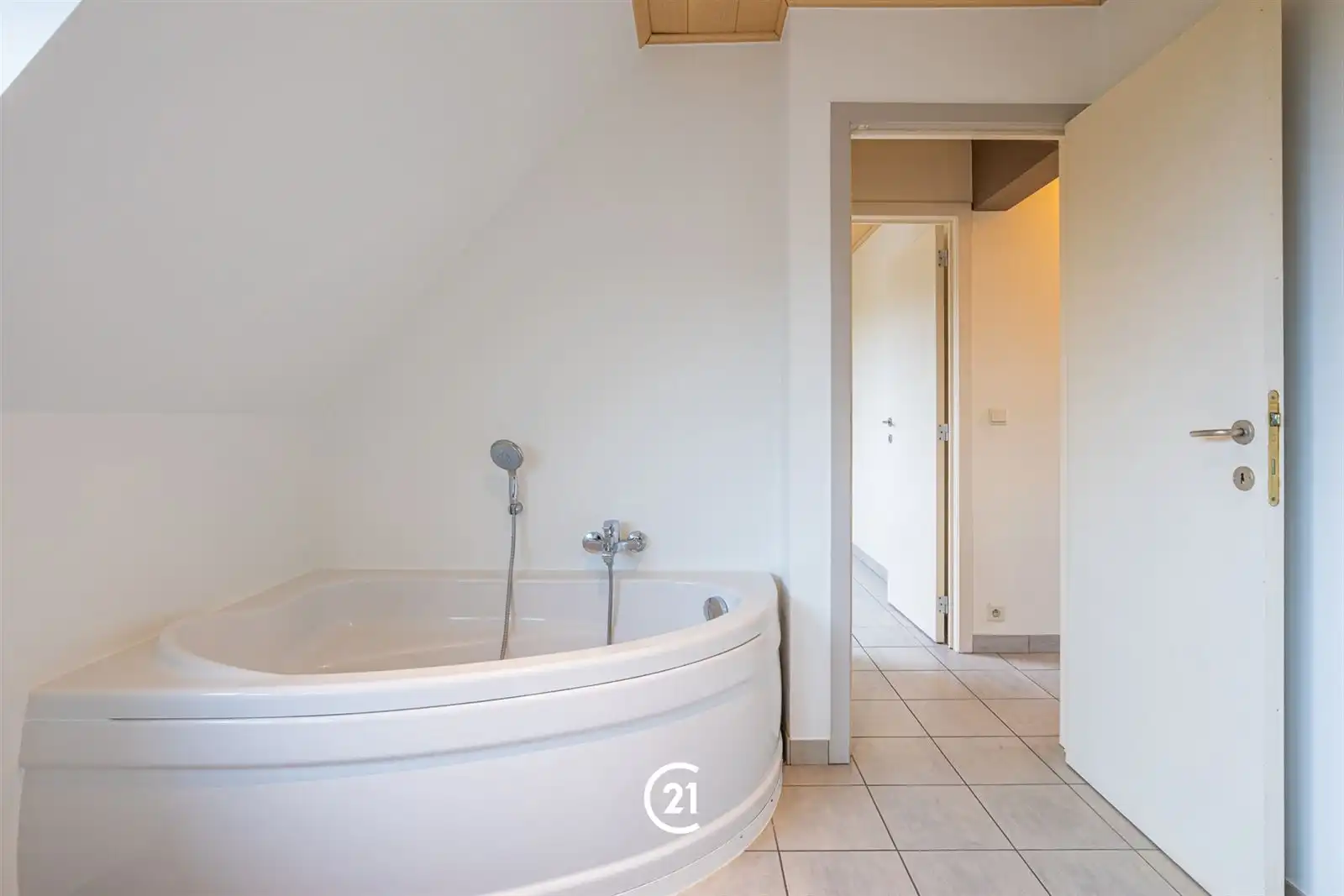 Ruime appartement (157 m²) met 3 slaapkamers in Everbeek foto 12