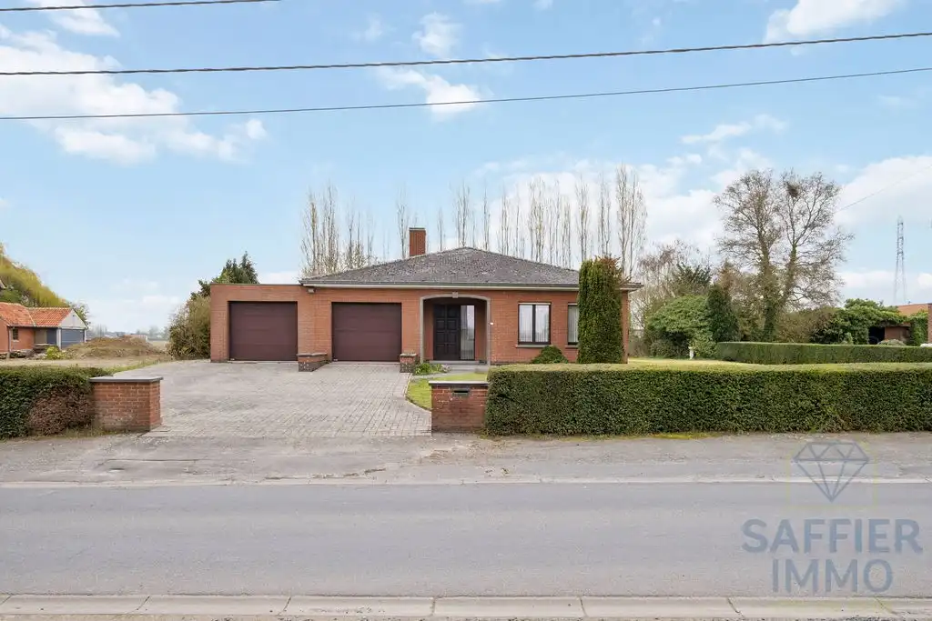 Hoofdfoto van de publicatie: Rustig gelegen woning met prachtig zicht op een perceel van 1.576 m²