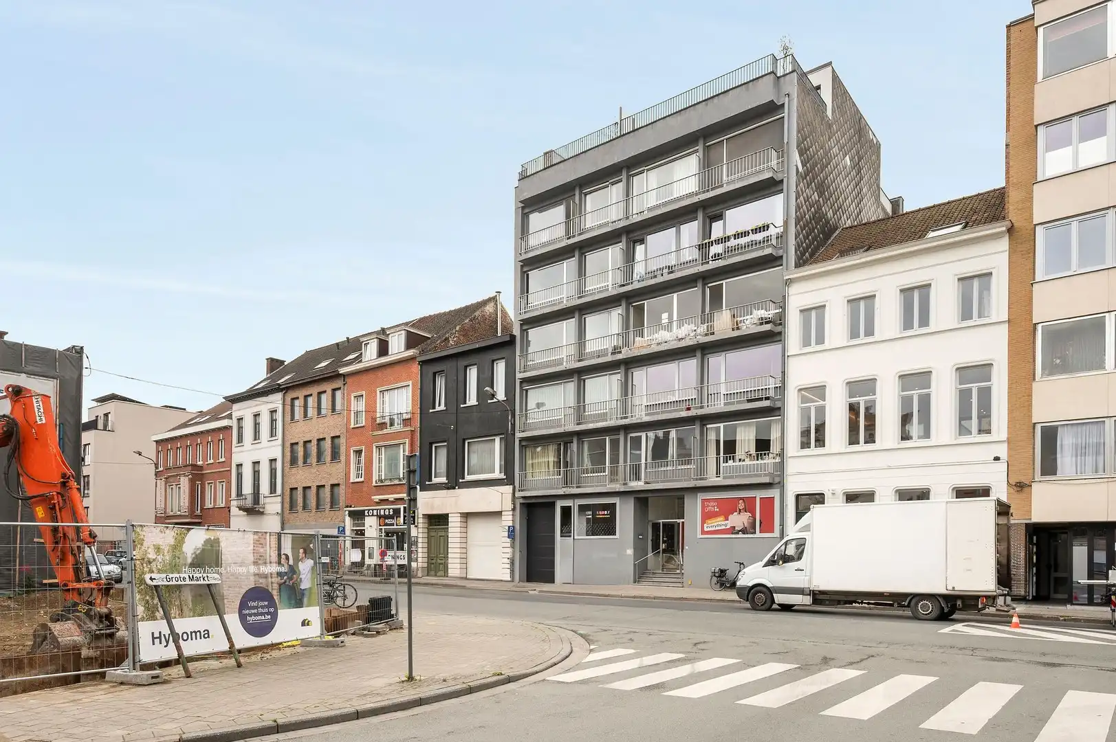Energiezuinig en gezellig verhuurd appartement met 2 slaapkamers en balkon achteraan nabij het station van Kortrijk foto 12
