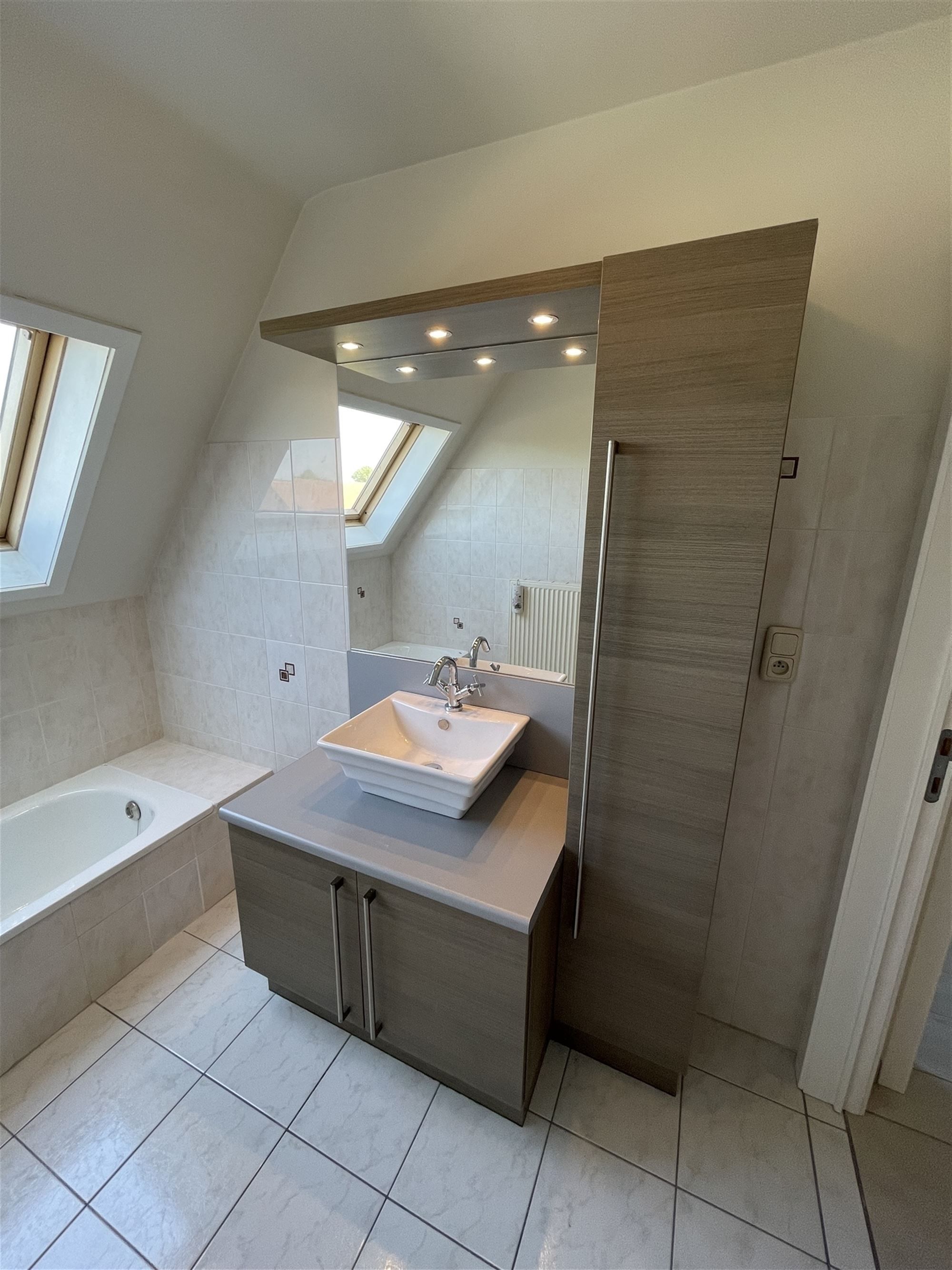 Appartement met terras en garage foto 9