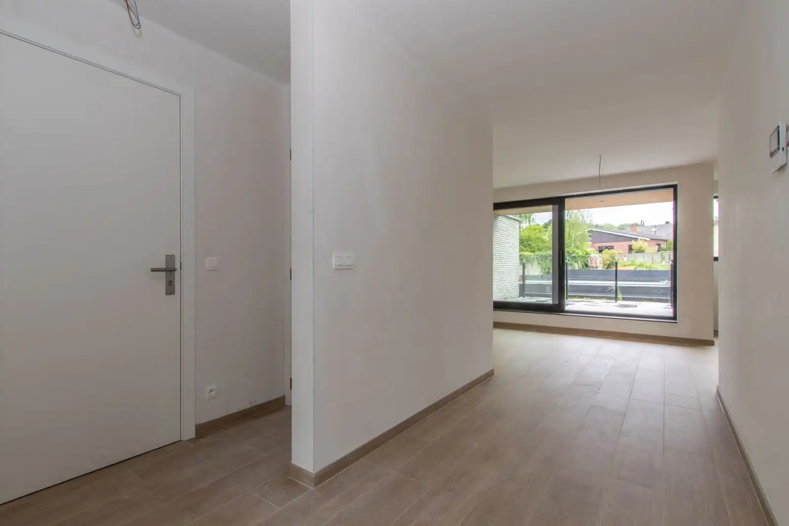 BEZOEKMOMENT  NU ZATERDAG  23/5 tsn 9u en 11 -- 3-slaapkamer appartement van 139m² met terras van 10 m² foto 3