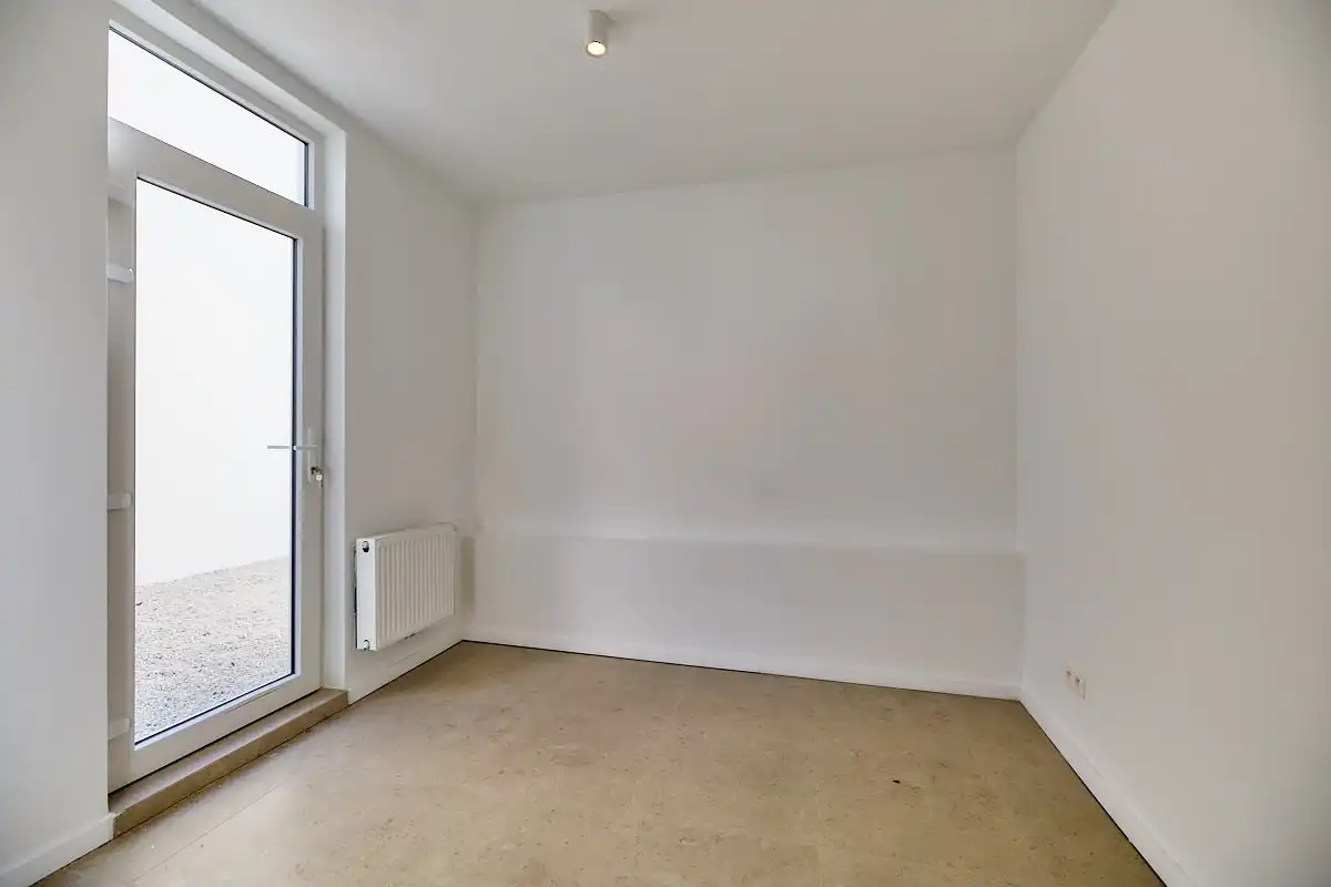 Gerenoveerde halfopen woning met 3 slaapkamers, bureau, parking en tuin in Sint-Denijs-Westrem foto 12