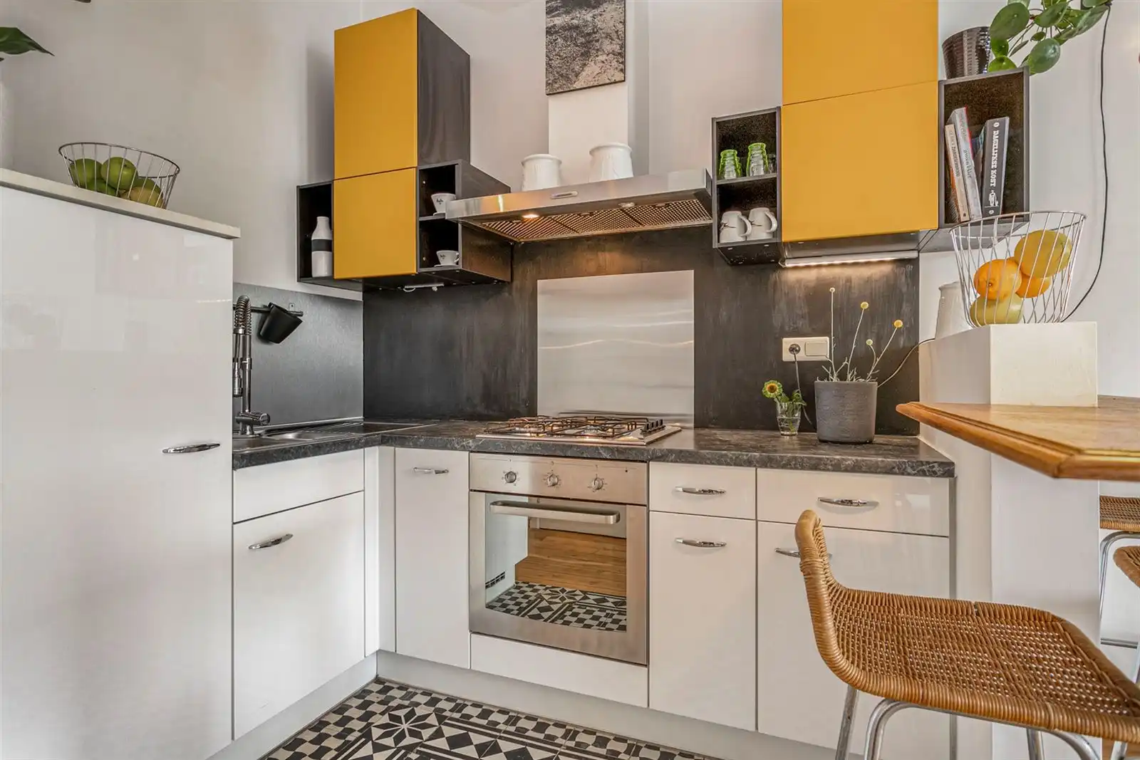 Gezellig 1 slaapkamer appartement met terras op toplocatie. foto 4