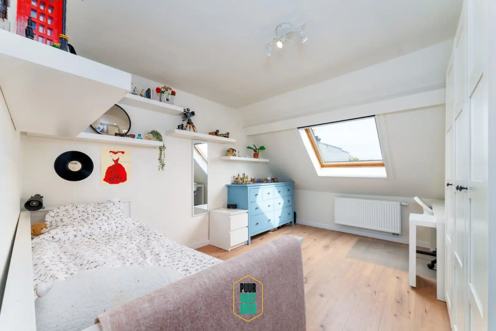 Gerenoveerd ruim woonhuis met zuidgerichte tuin in de dorpskom temidden van de polders foto 16