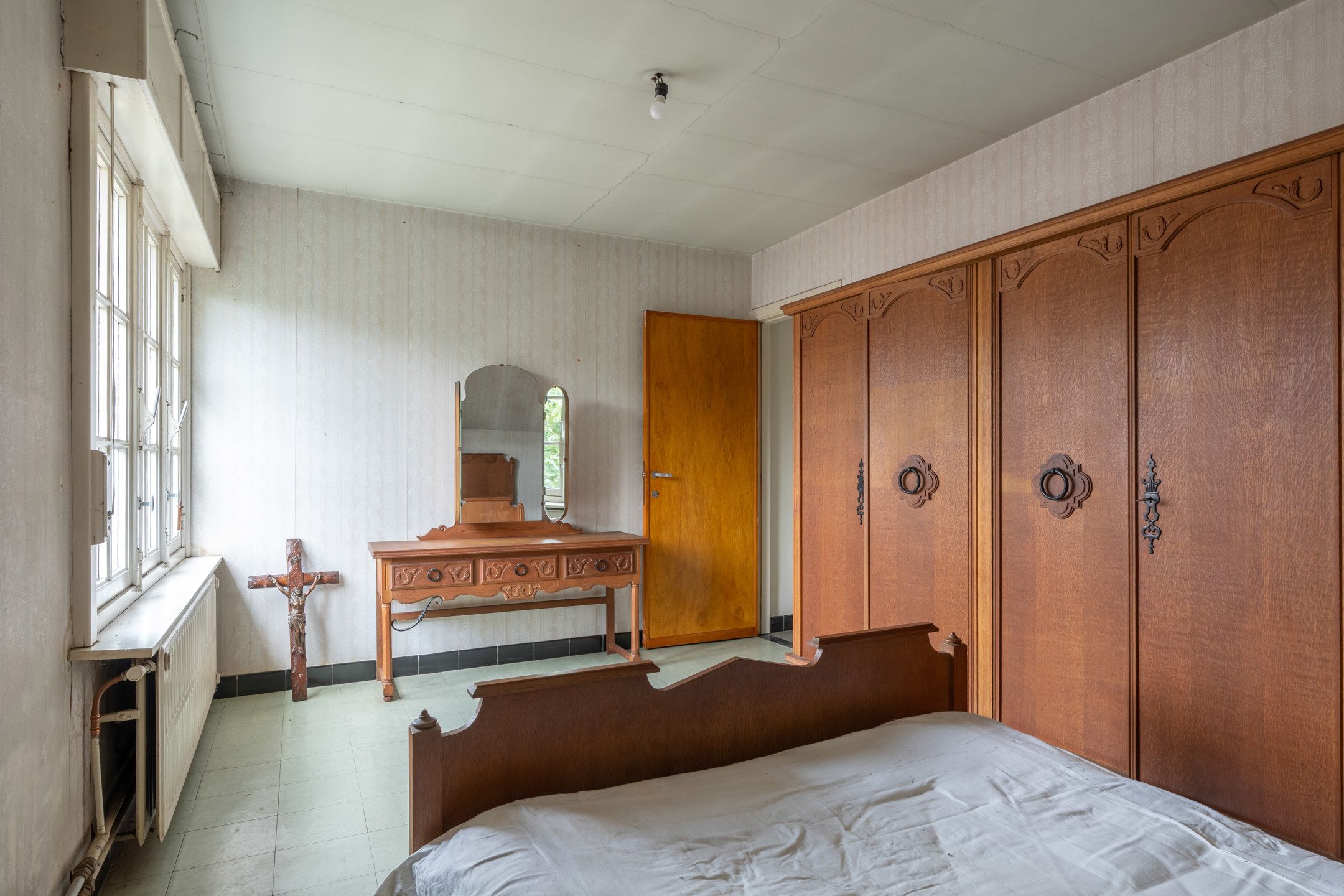 Te renoveren gezinswoning (196m²) op perceel van 1.943m². foto 24