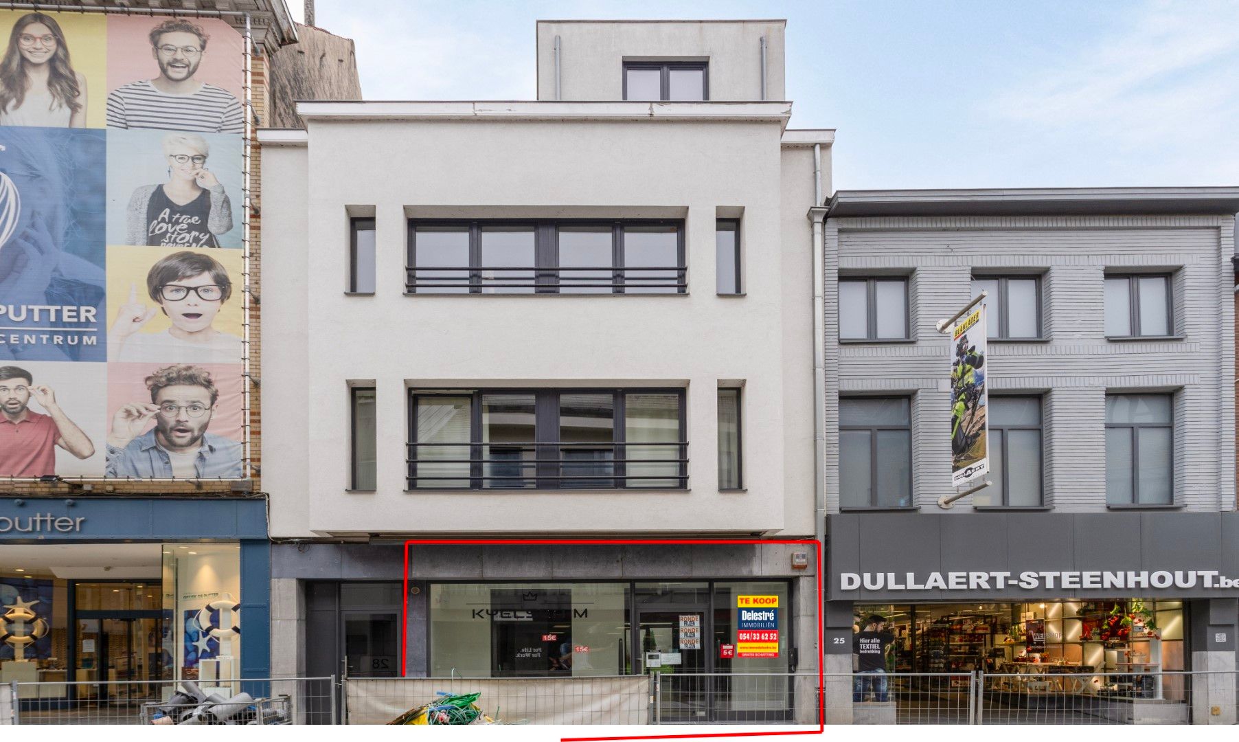 MODERN INSTAPKLAAR COMMERCIEEL GELIJKVLOERS BEVERSTRAAT  foto {{pictureIndex}}