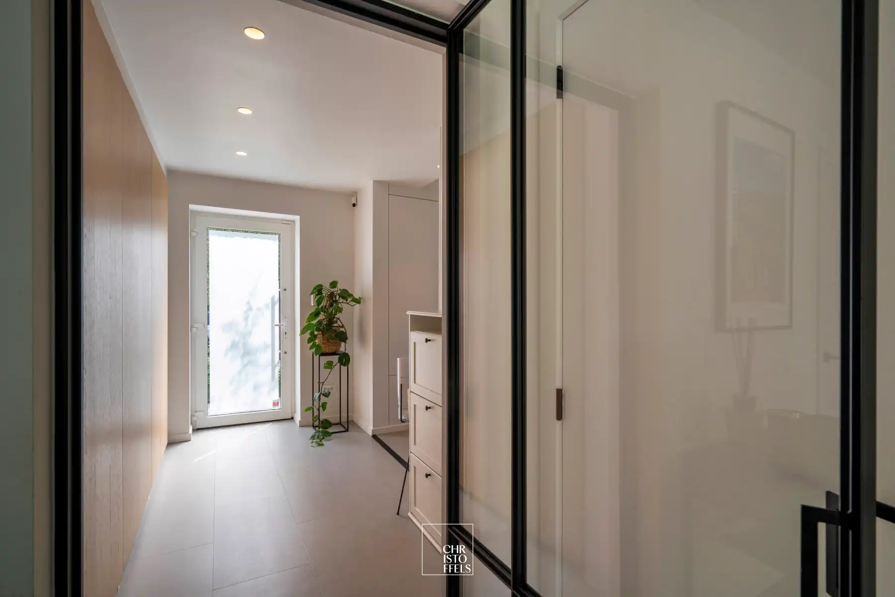 Eigentijdse gerenoveerde villa op een riant perceel van 1.986 m² foto 7