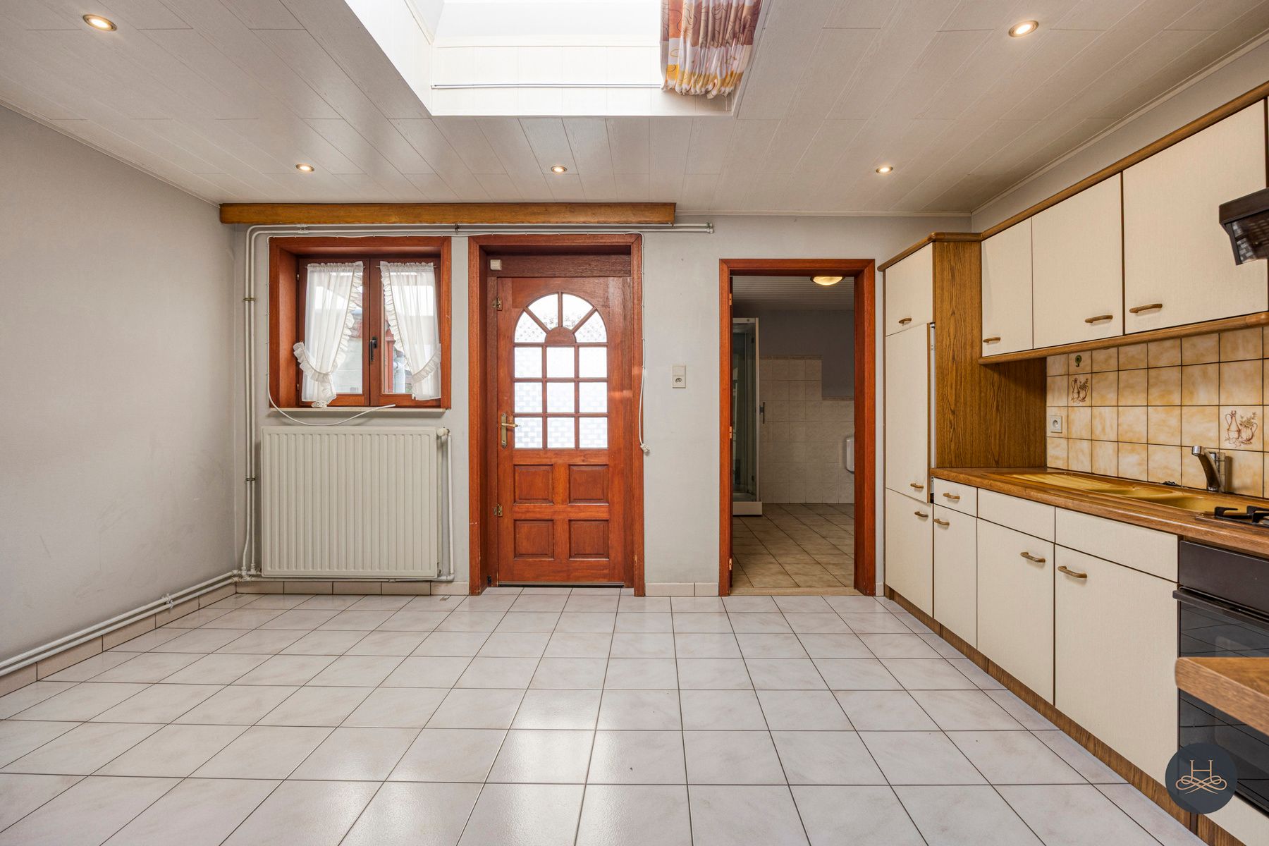 Centraal gelegen woning met grote tuin foto 7