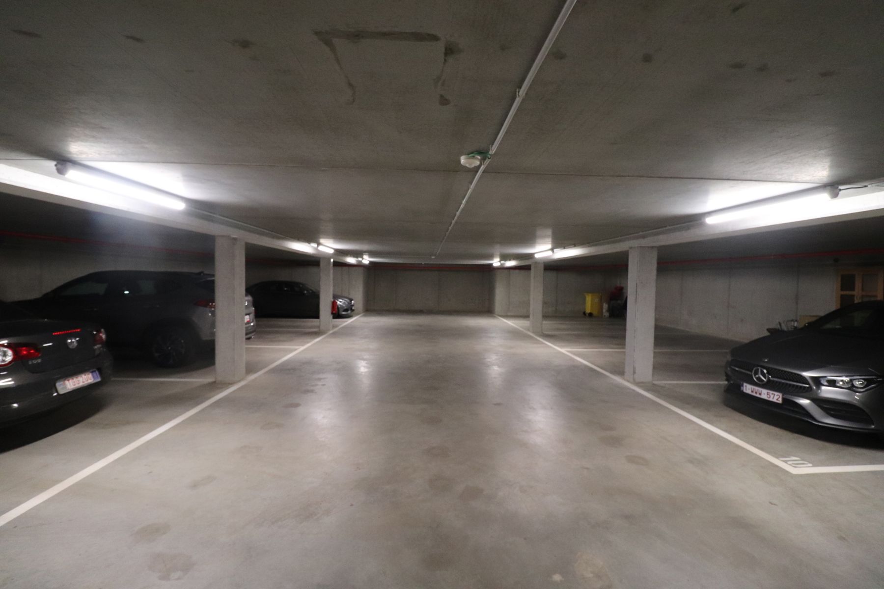 Een appartement op de 2de verdieping met 2 slaapkamers en lift. foto 14