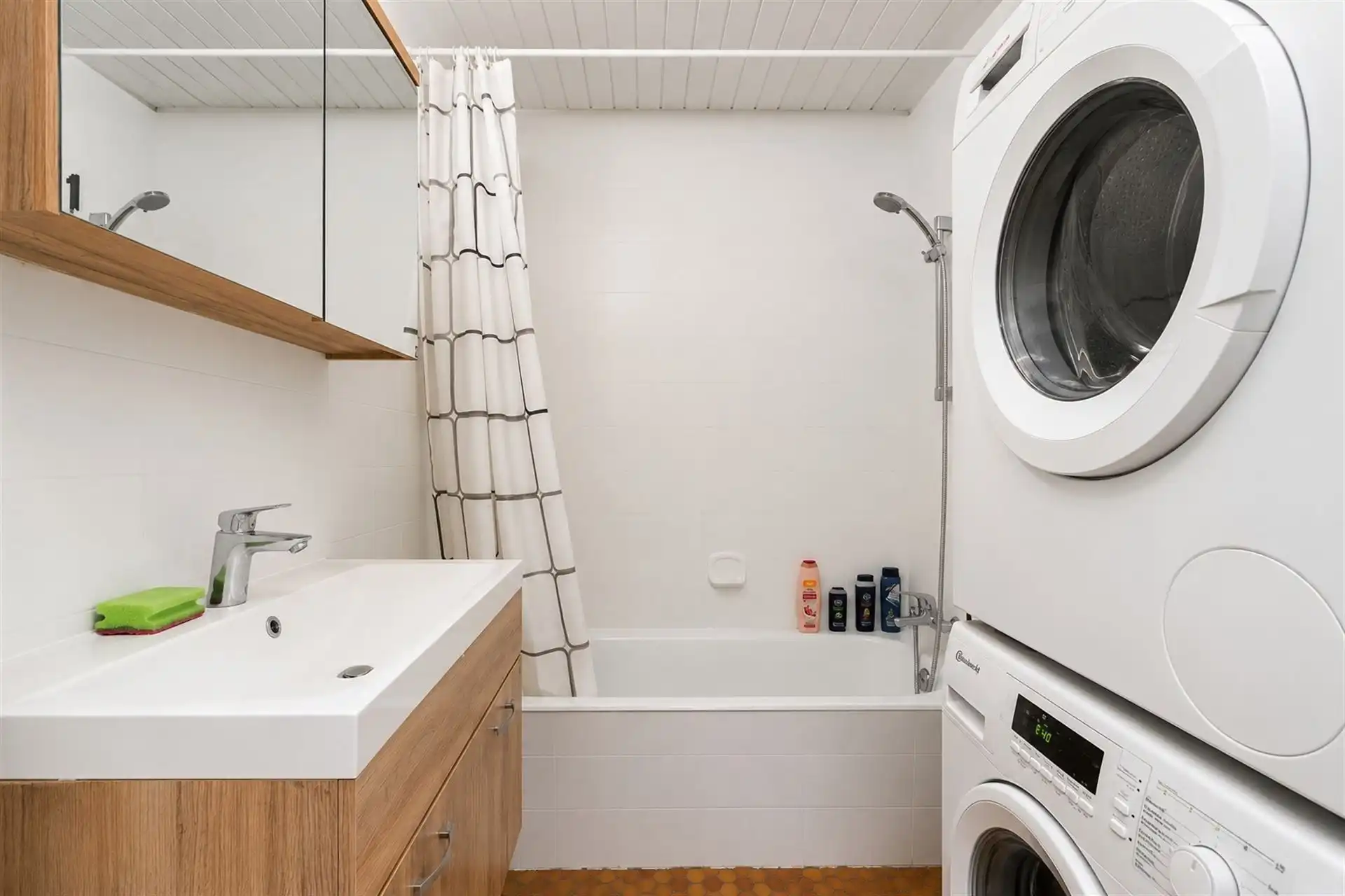 Ruim gelijkvloers appartement van 95 m² met drie slpk's! foto 6