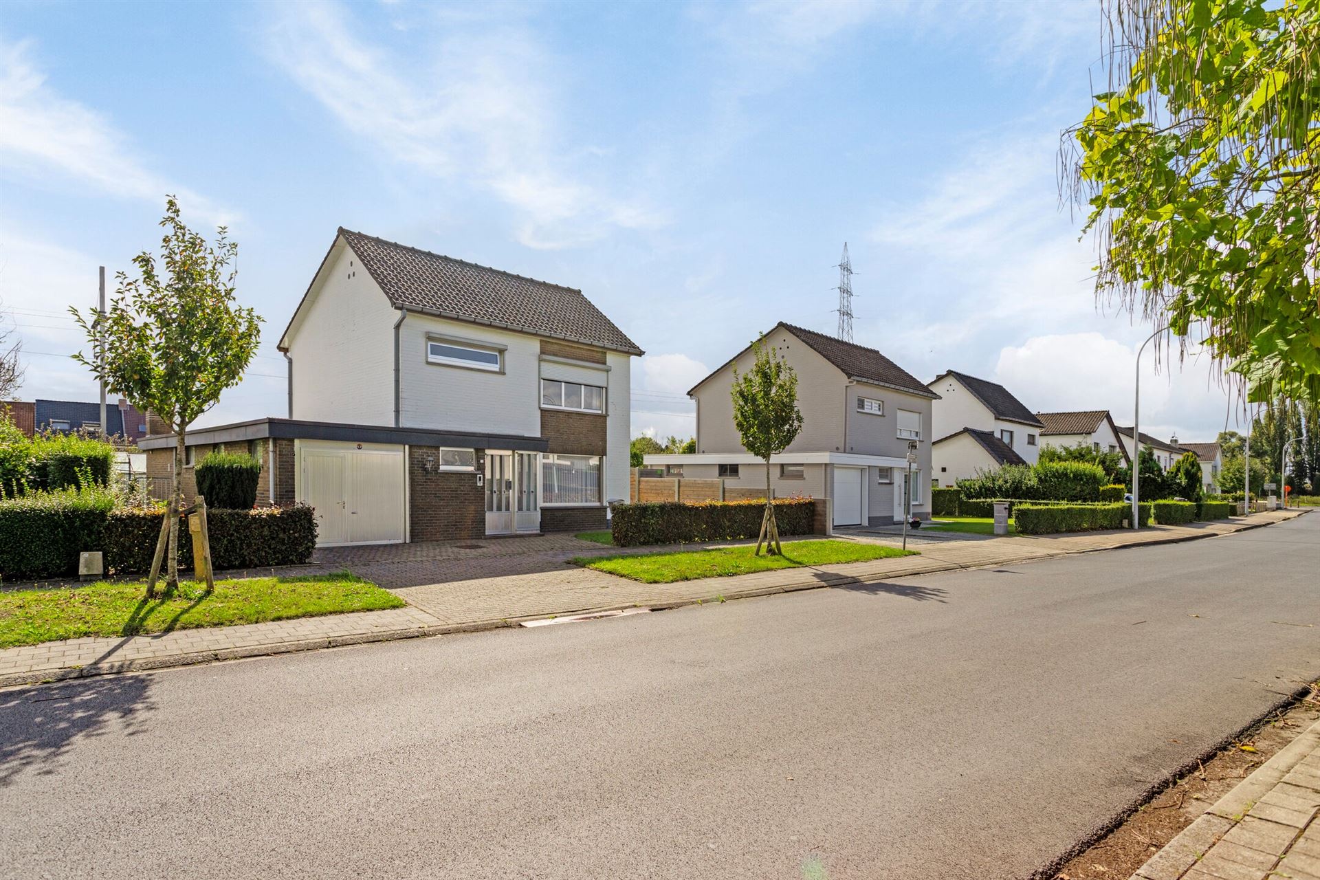 Vrijstaande woning, goed gelegen, 3 slpks. foto 2