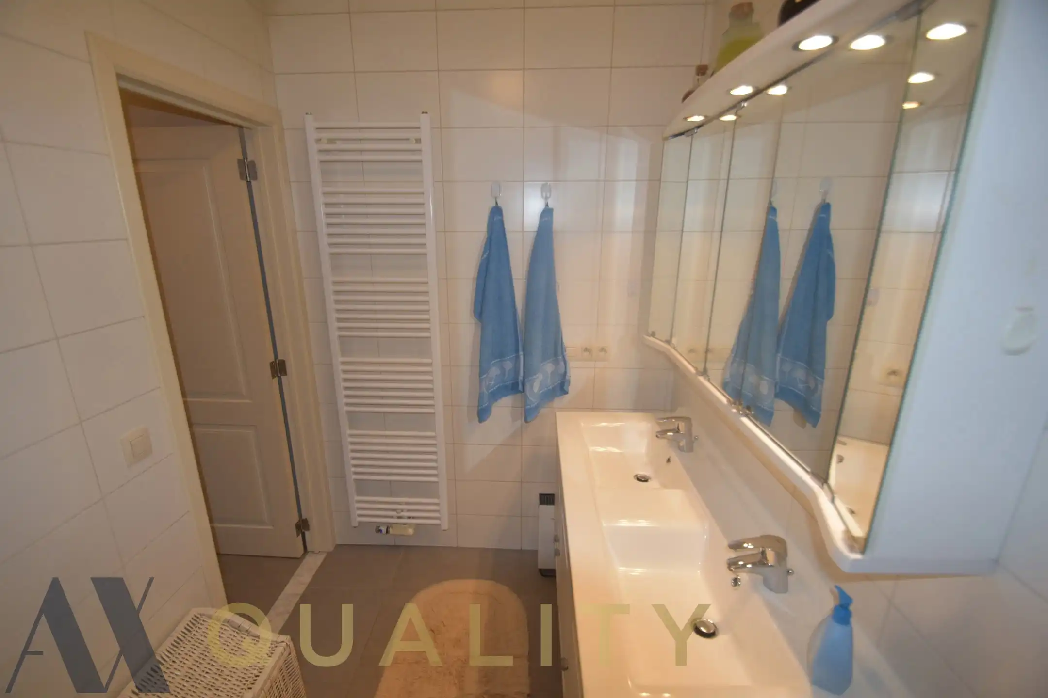 IN OPTIE Centr. en rustig gel. energiezuin. 2 slpk.-appt. met terr., staanpl. en berging foto 15