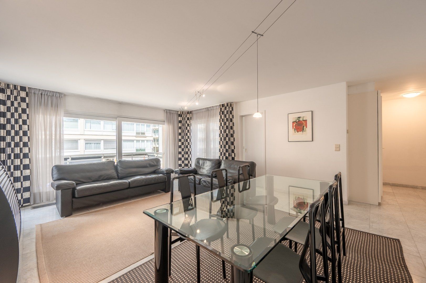 Twee-slaapkamer appartement in standingvolle villaresidentie  in het Zoute foto 4