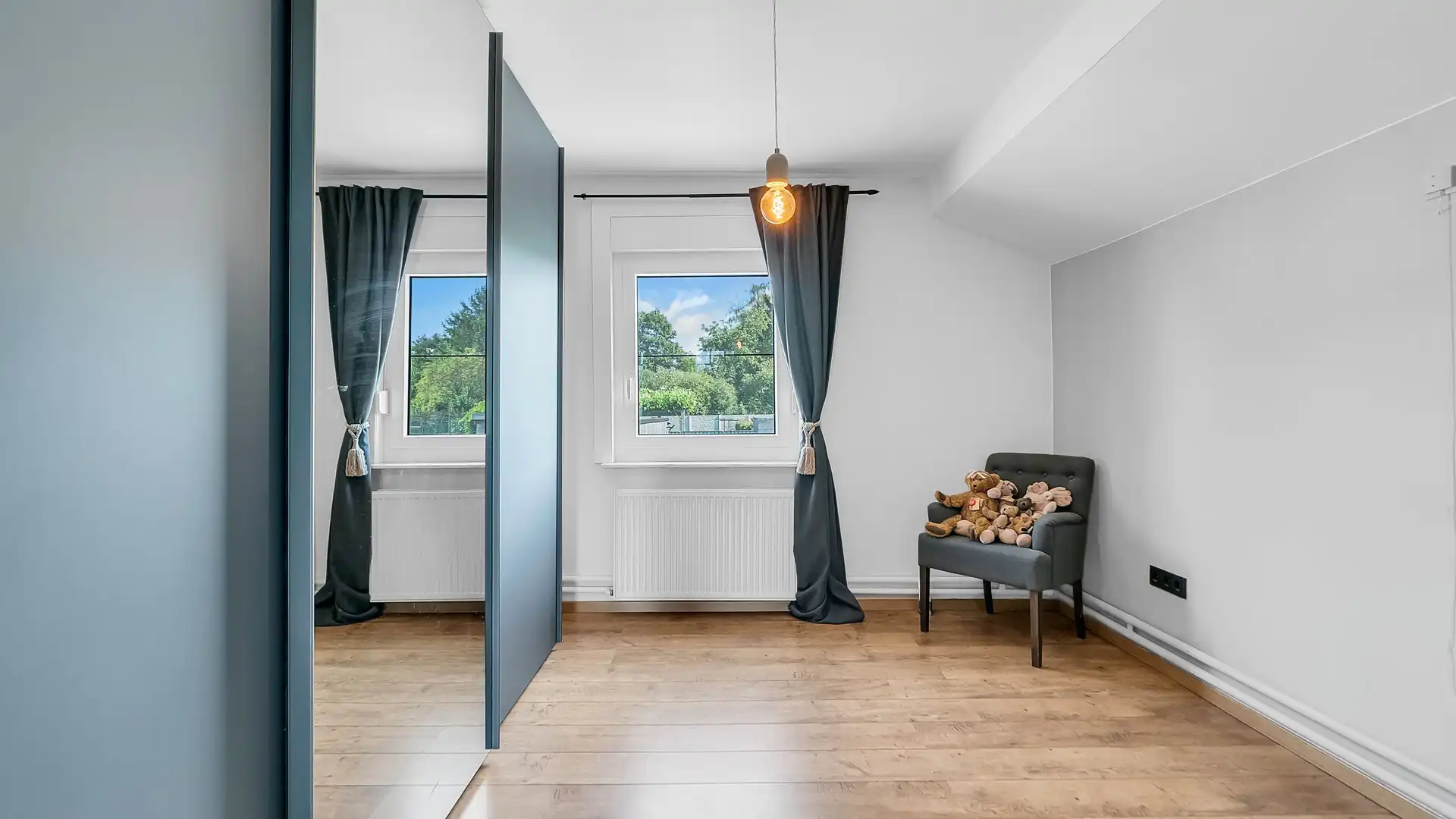 Instapklare en gerenoveerde woning met 3 slpkrs te As foto 17