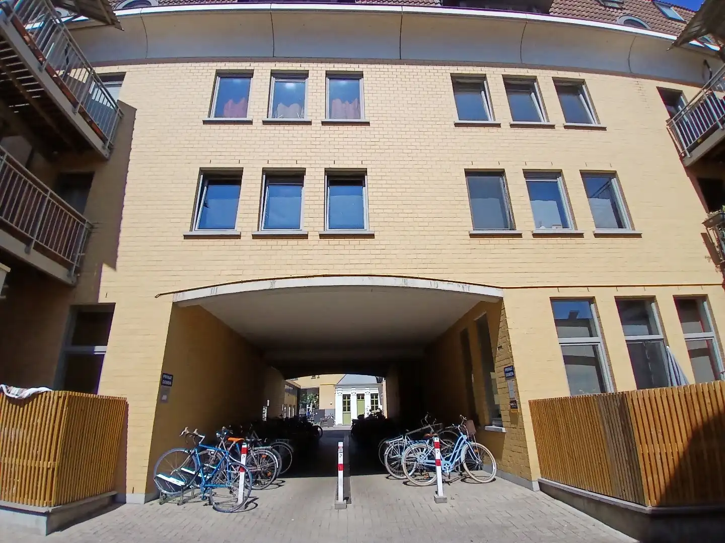 Ruim éénslaapkamerappartement centrum Gent foto 11