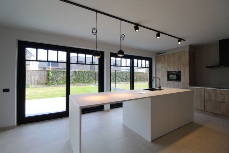 Woning met uniek landelijk karakter te Izegem foto 11