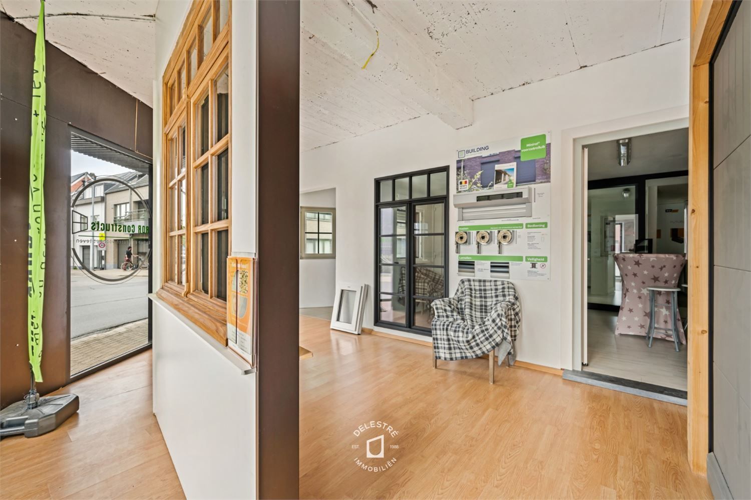 COMMERCIËEL GELIJKVLOERS OP TOPLOCATIE IN HET HART VAN MOORSEL foto 16