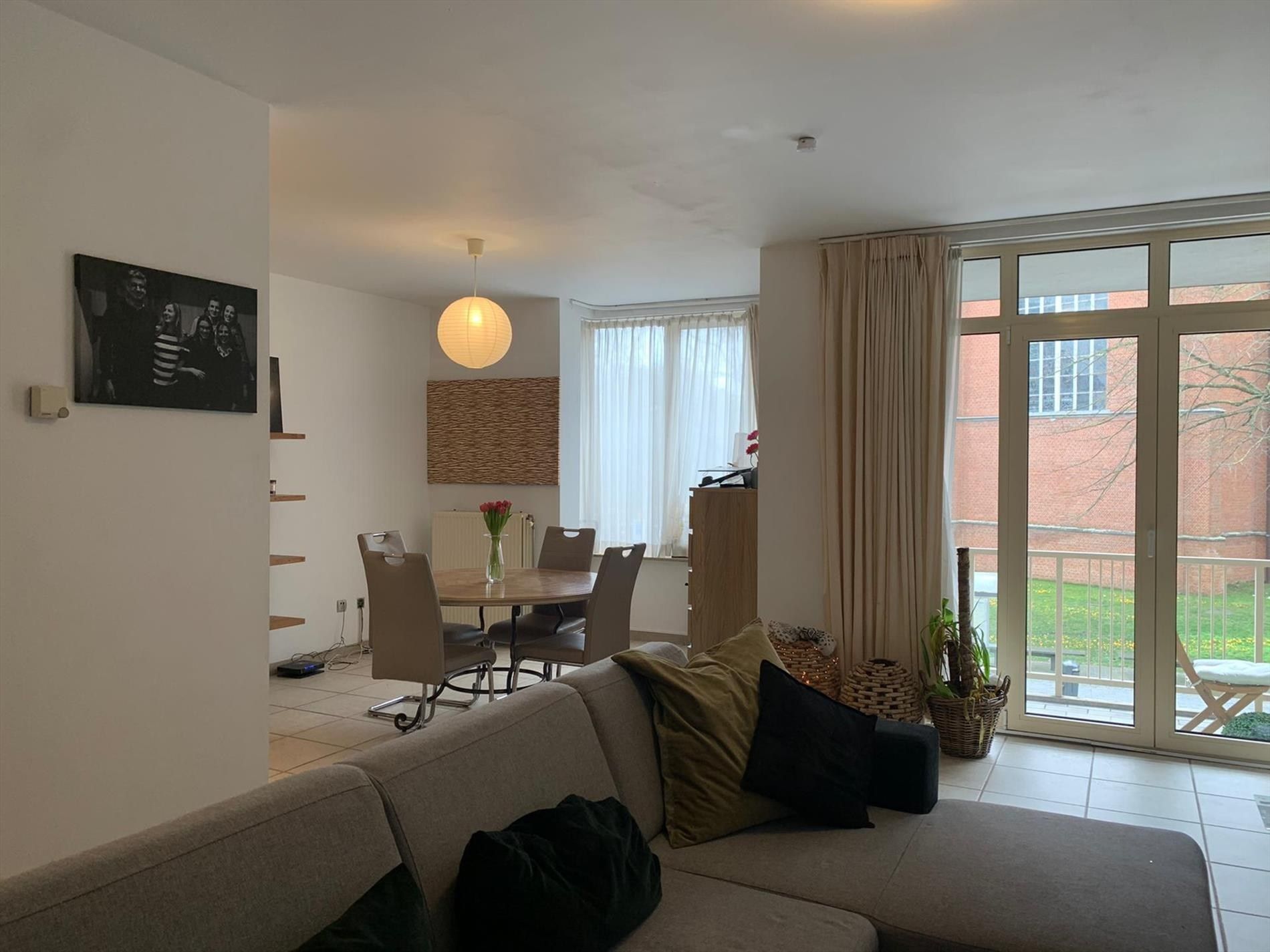 Gezellig appartement met 2 slpks en een ruime terras in hartje Mol - Centrum! foto 2
