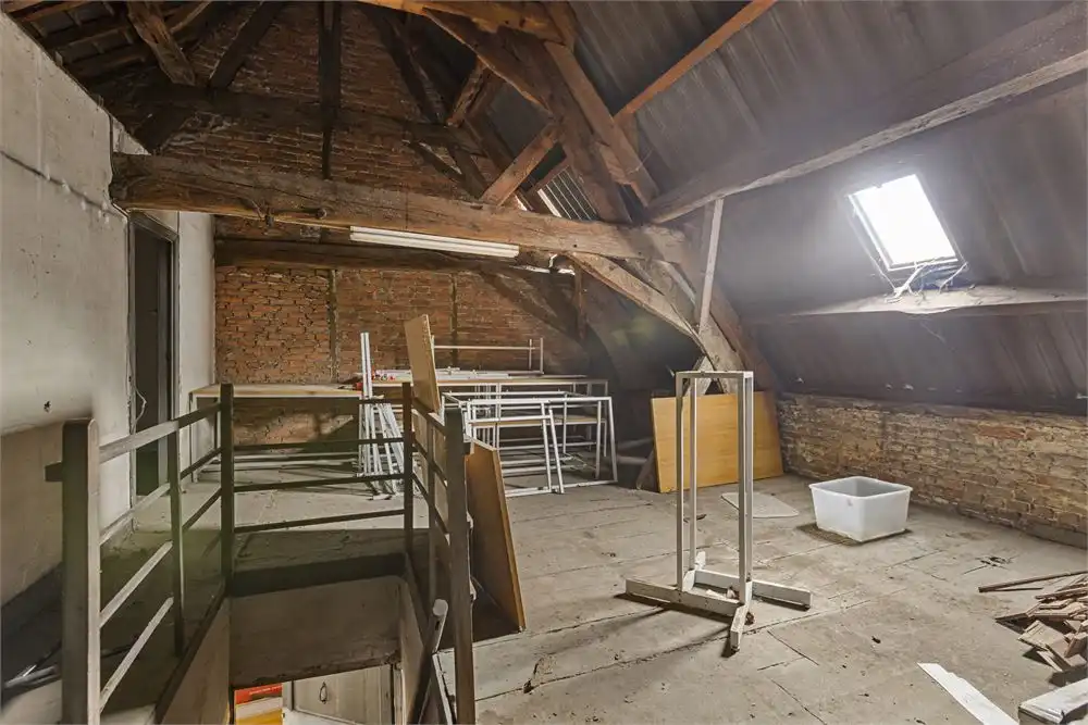 Te renoveren handelshuis op top locatie foto 9