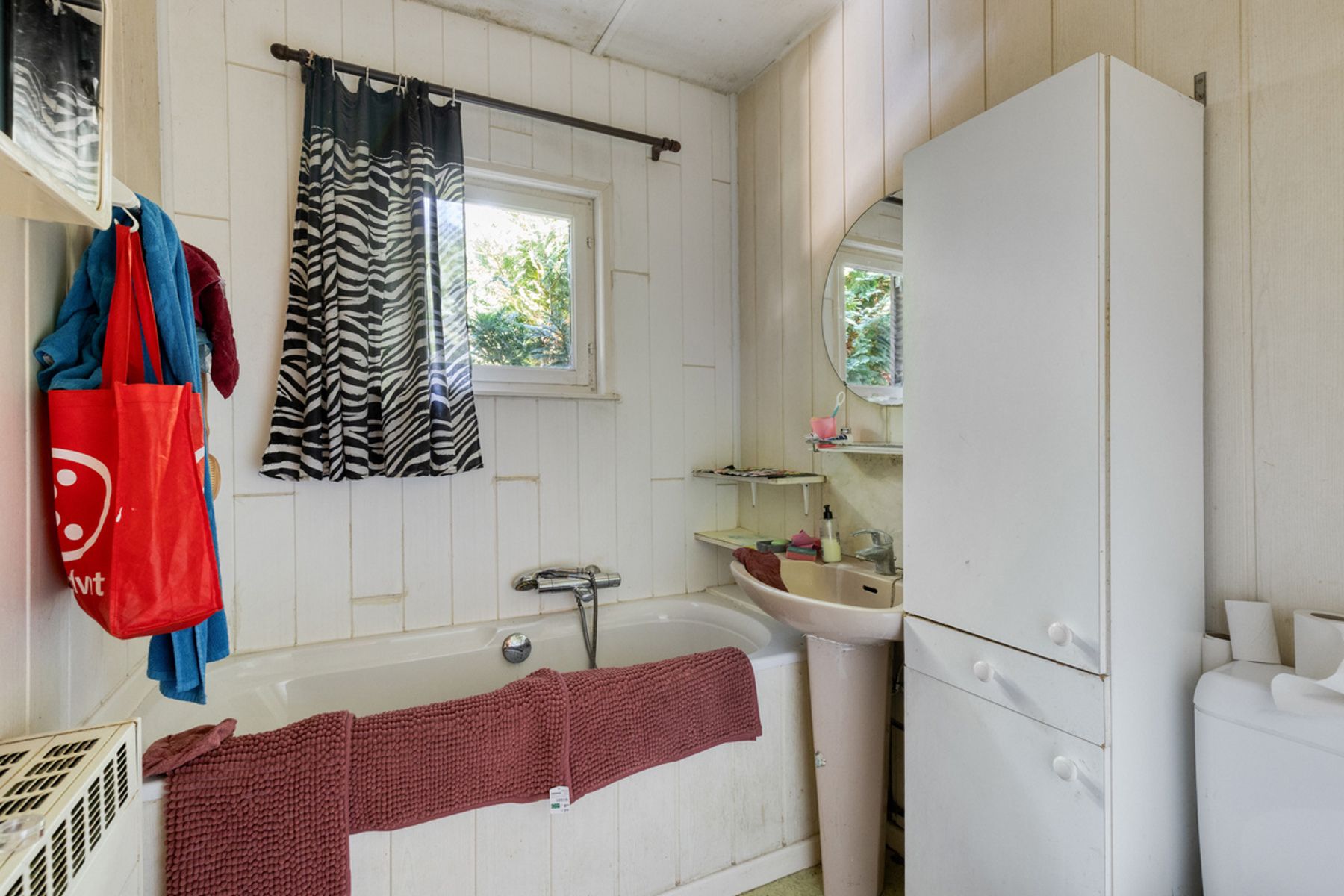 Rustig gelegen eigendom met 3 slaapkamers foto 10