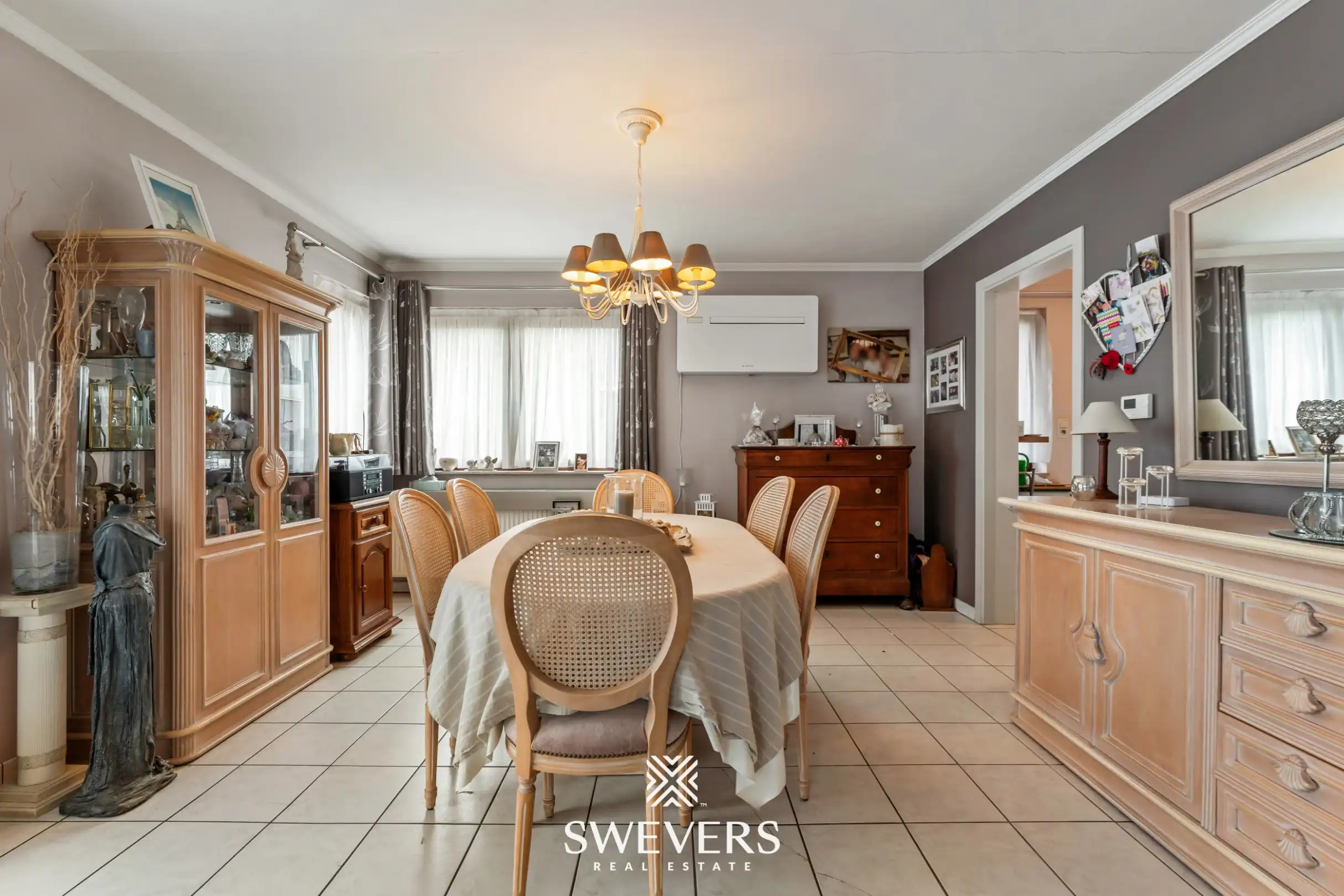 Ruim appartement met 3 slaapkamers centrum Sint-Truiden foto 11