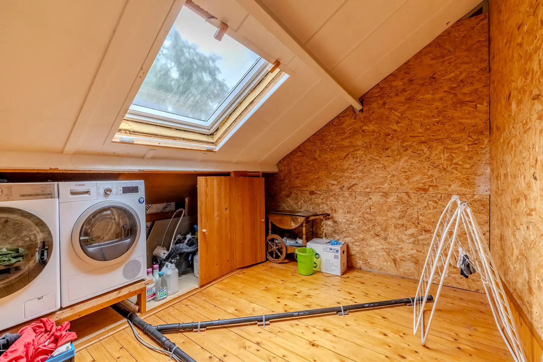 OB met 4 slpk, mog inrichten zolder + garage/magazijn foto 23