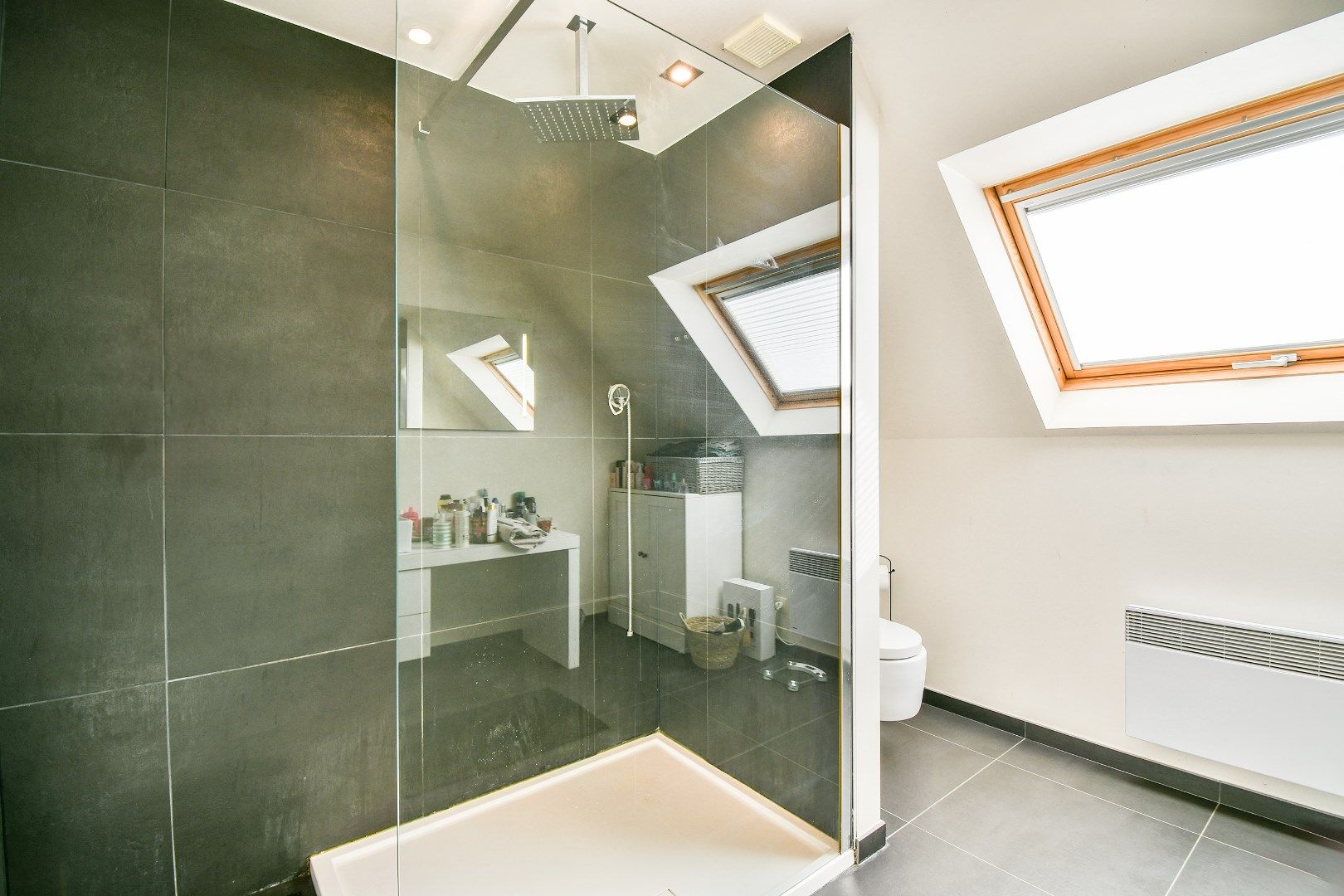 Karaktervolle villa met loodsen te koop in Torhout! foto 11