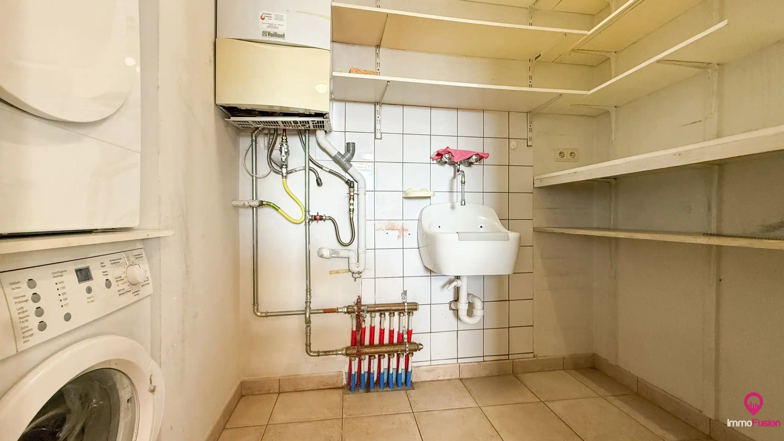 Instapklaar appartement met terras op centrale ligging! foto 13